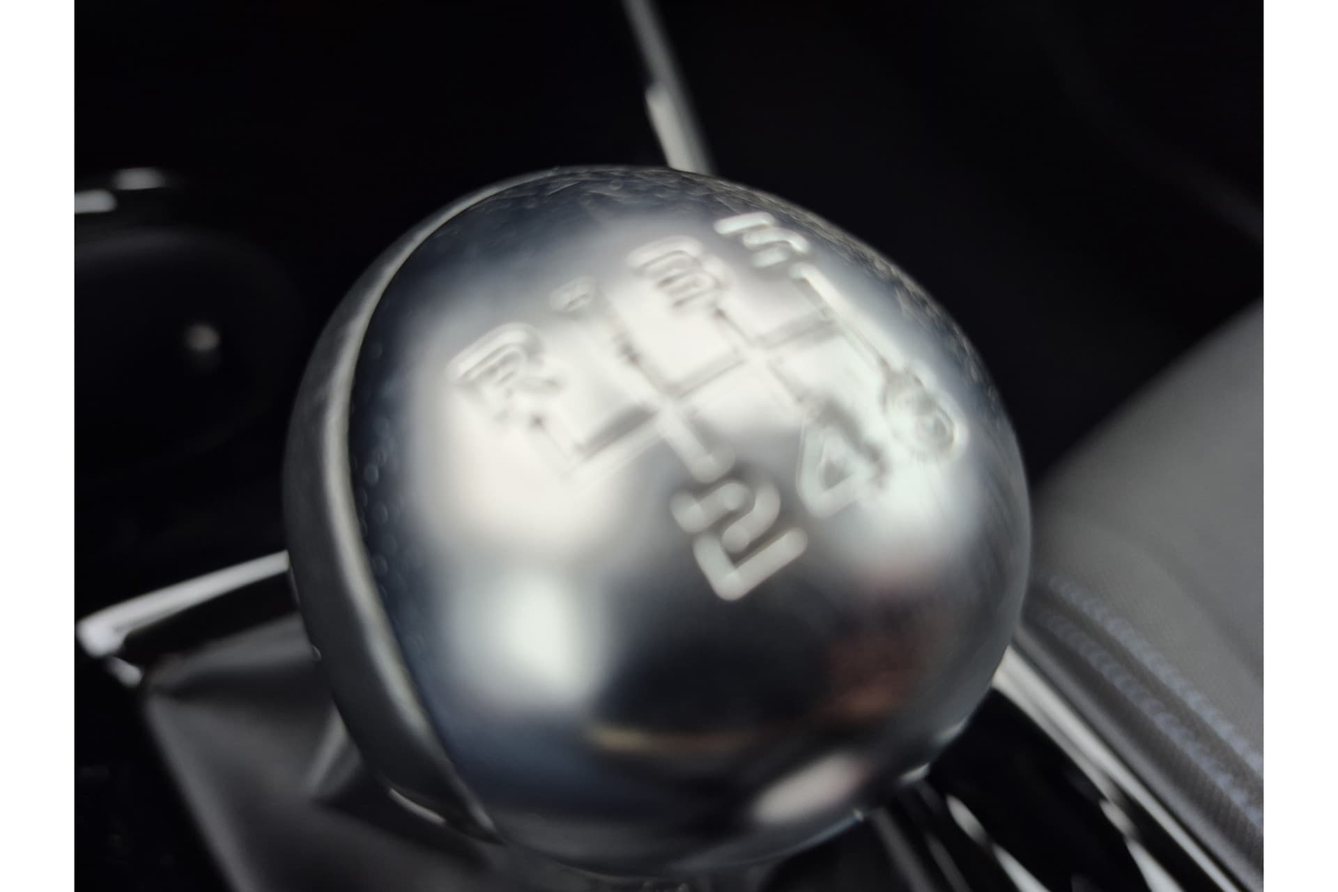 Toyota C-HR 1.2 Turbo Dynamic thumbnail 6