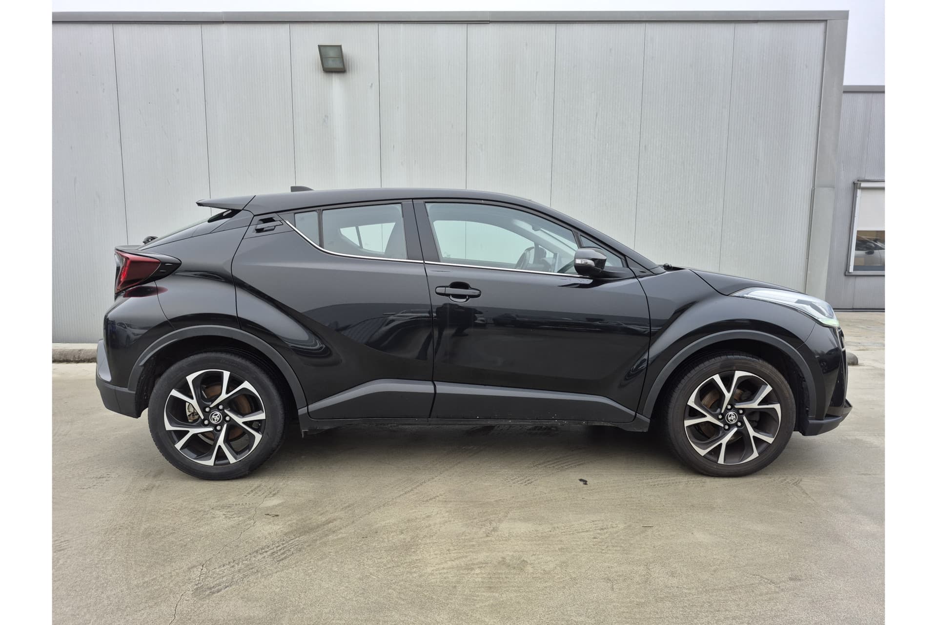 Toyota C-HR 1.2 Turbo Dynamic thumbnail 7