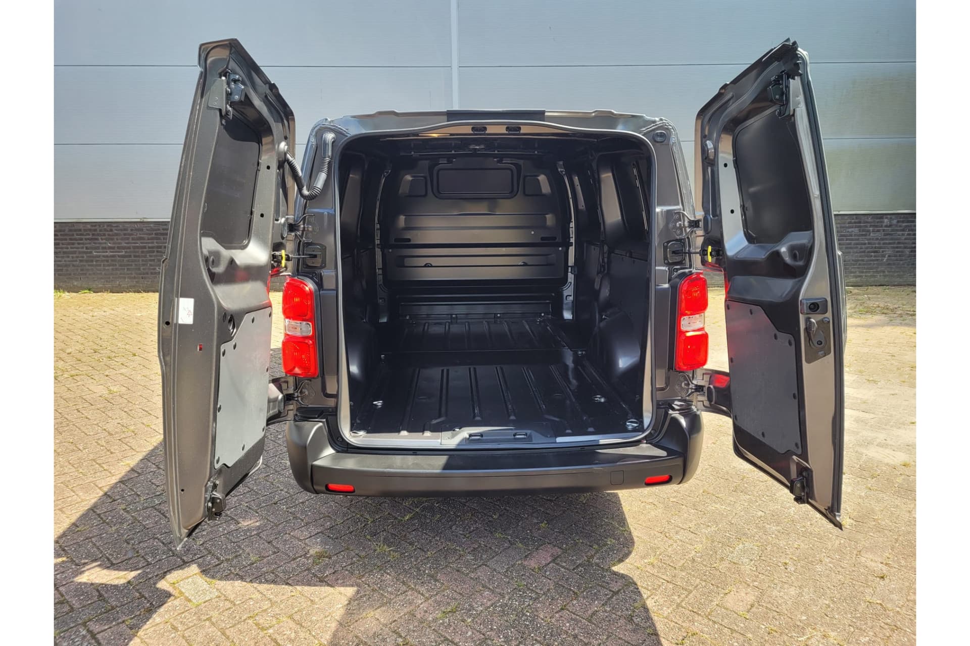 Toyota Proace Electric Worker Extra Range Live Long 75 Kwh thumbnail 12