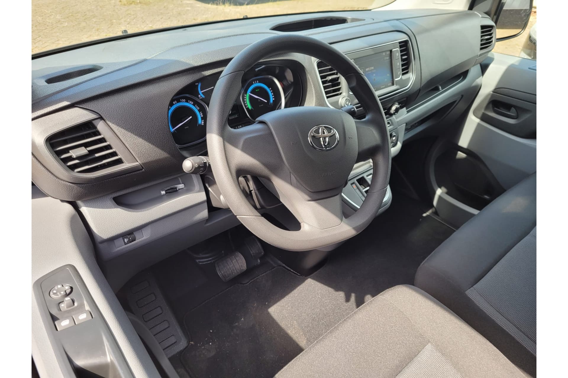 Toyota Proace Electric Worker Extra Range Live Long 75 Kwh thumbnail 2