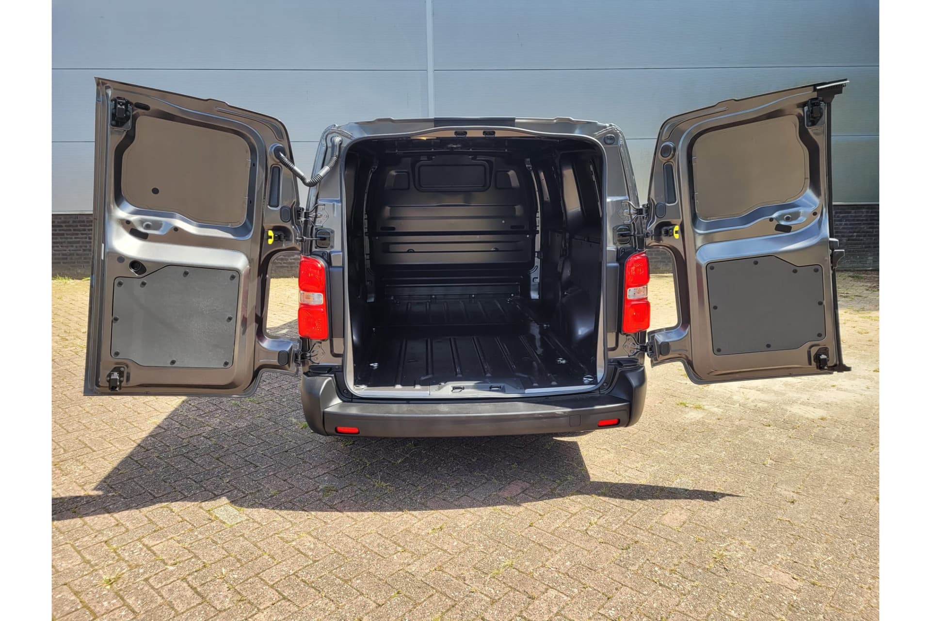 Toyota Proace Electric Worker Extra Range Live Long 75 Kwh thumbnail 8