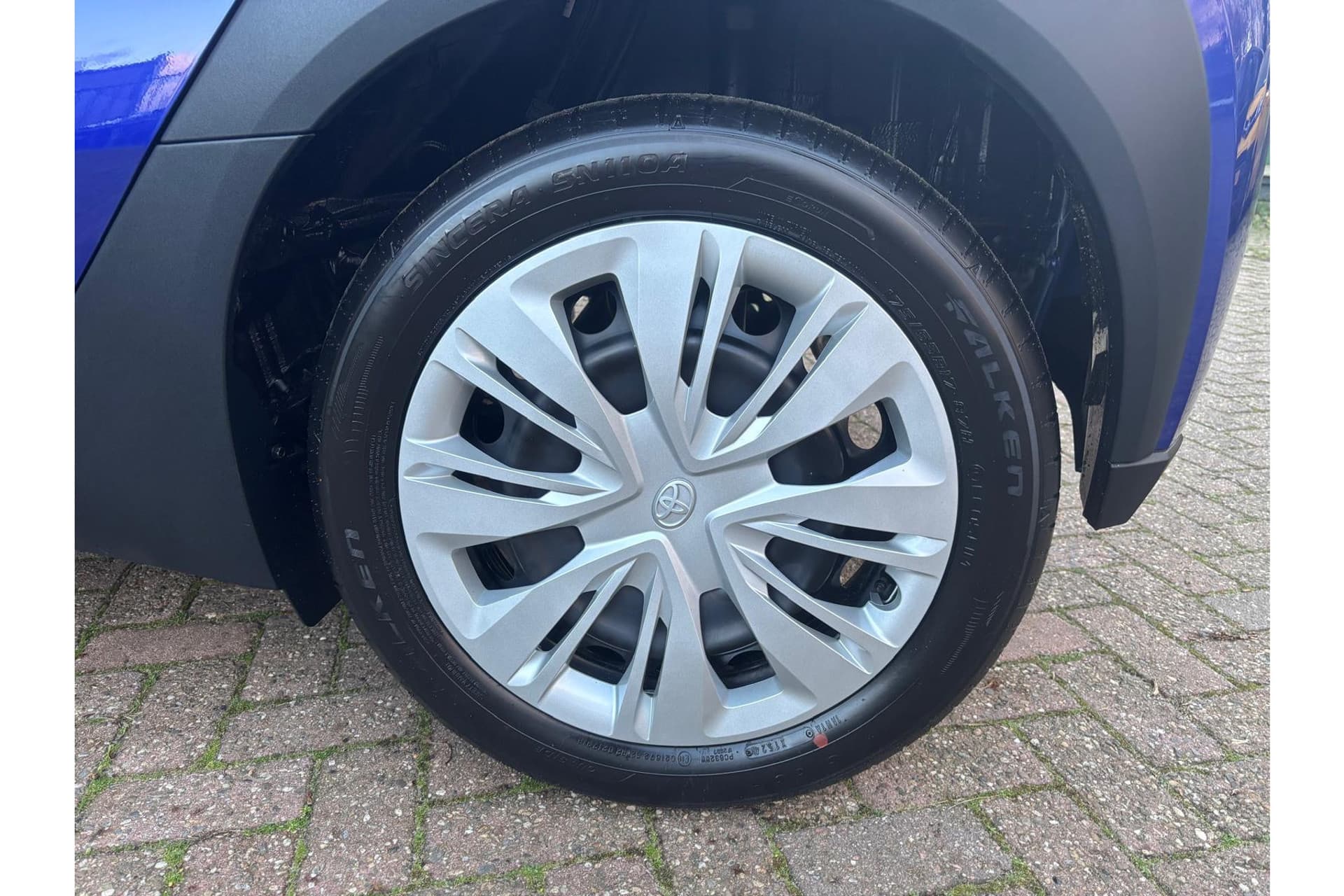 Toyota Aygo X 1.0 Vvt-I Mt Play Demonstratie Auto ! thumbnail 3