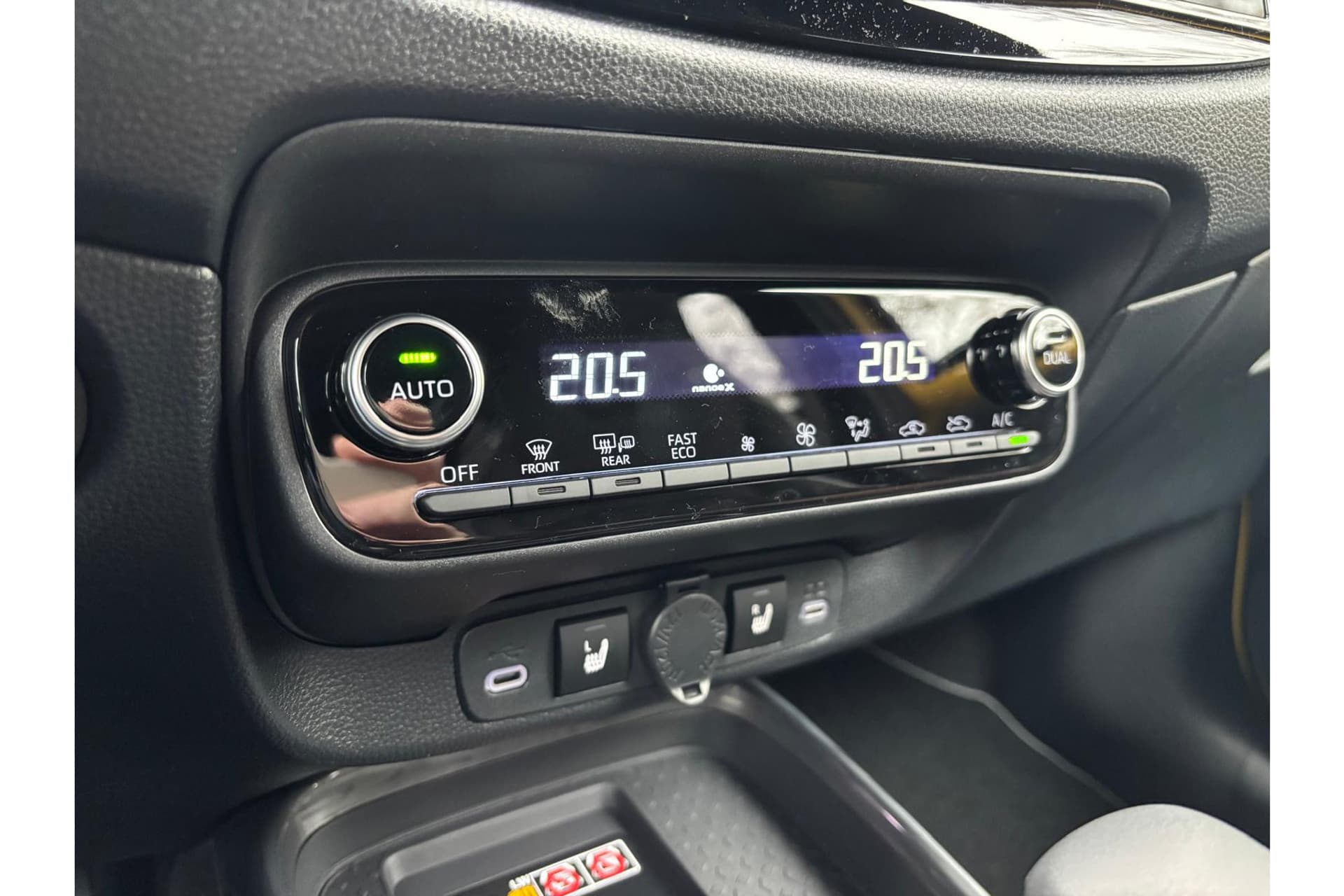 Toyota Aygo X Hybrid 115 Gr Sport thumbnail 12