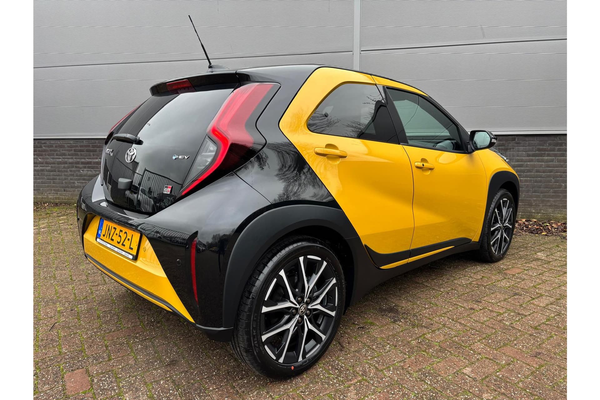 Toyota Aygo X Hybrid 115 Gr Sport thumbnail 15