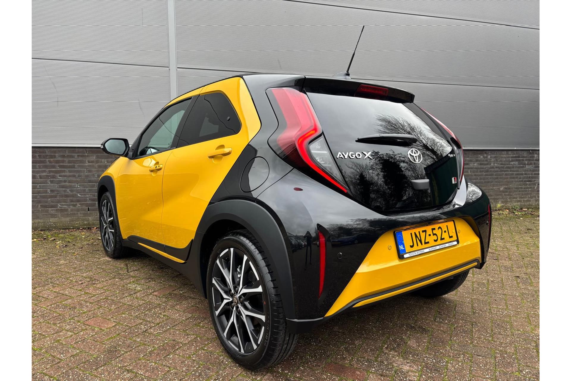 Toyota Aygo X Hybrid 115 Gr Sport thumbnail 5