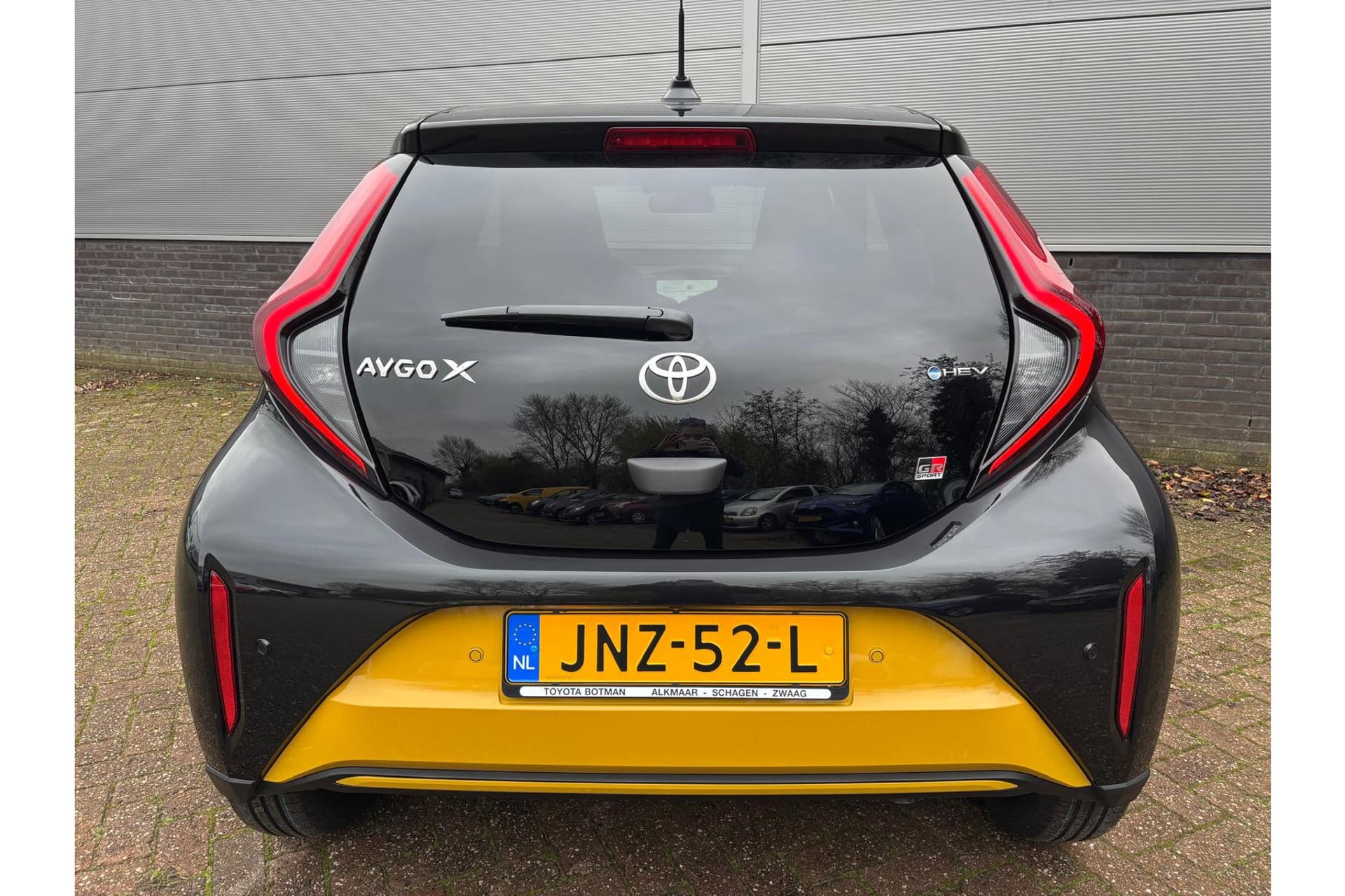 Toyota Aygo X Hybrid 115 Gr Sport thumbnail 6