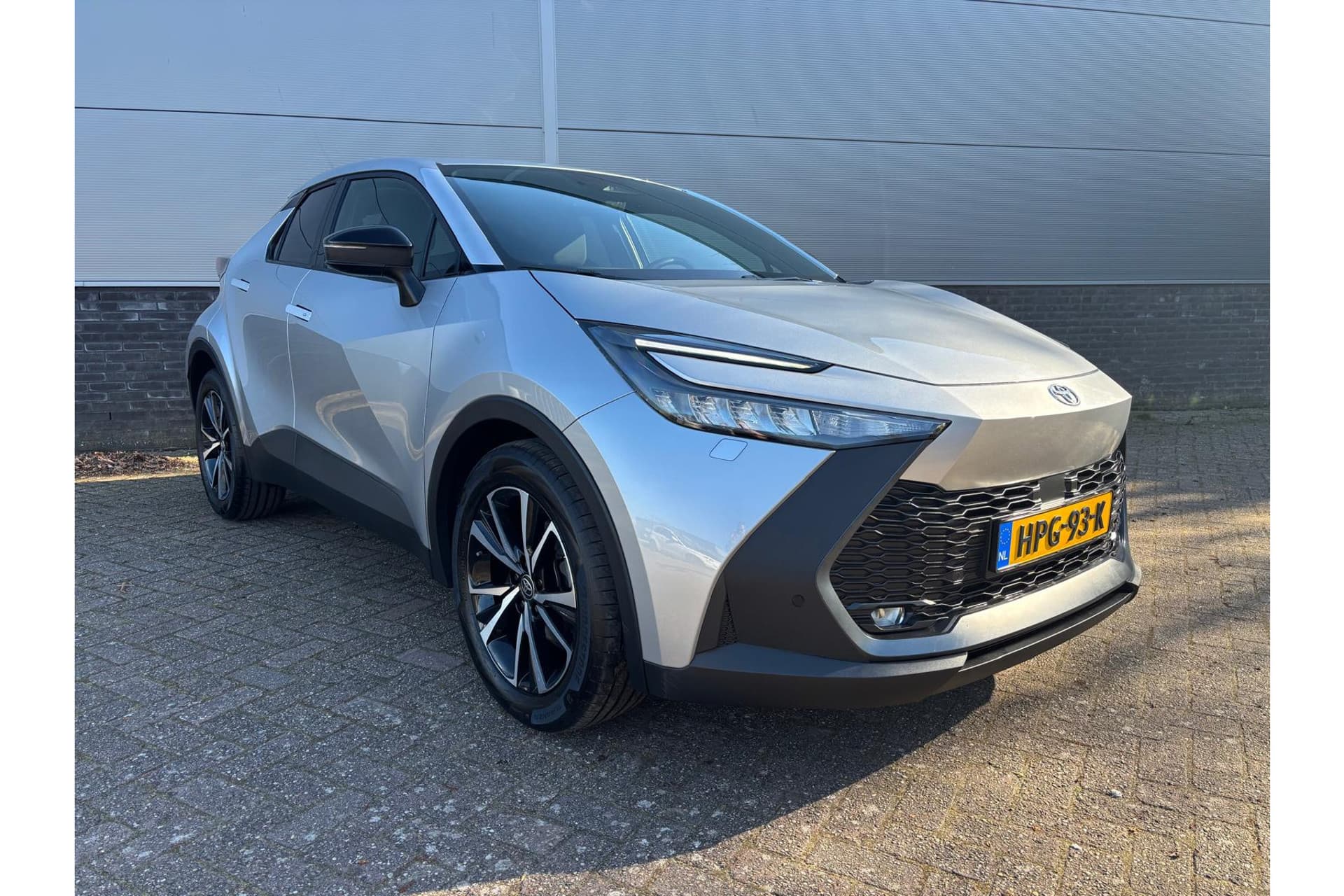 Toyota C-HR 1.8 Hybrid 140 First Edition Limited thumbnail 12