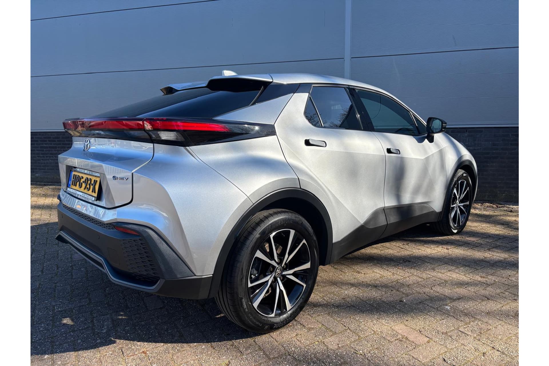 Toyota C-HR 1.8 Hybrid 140 First Edition Limited thumbnail 14