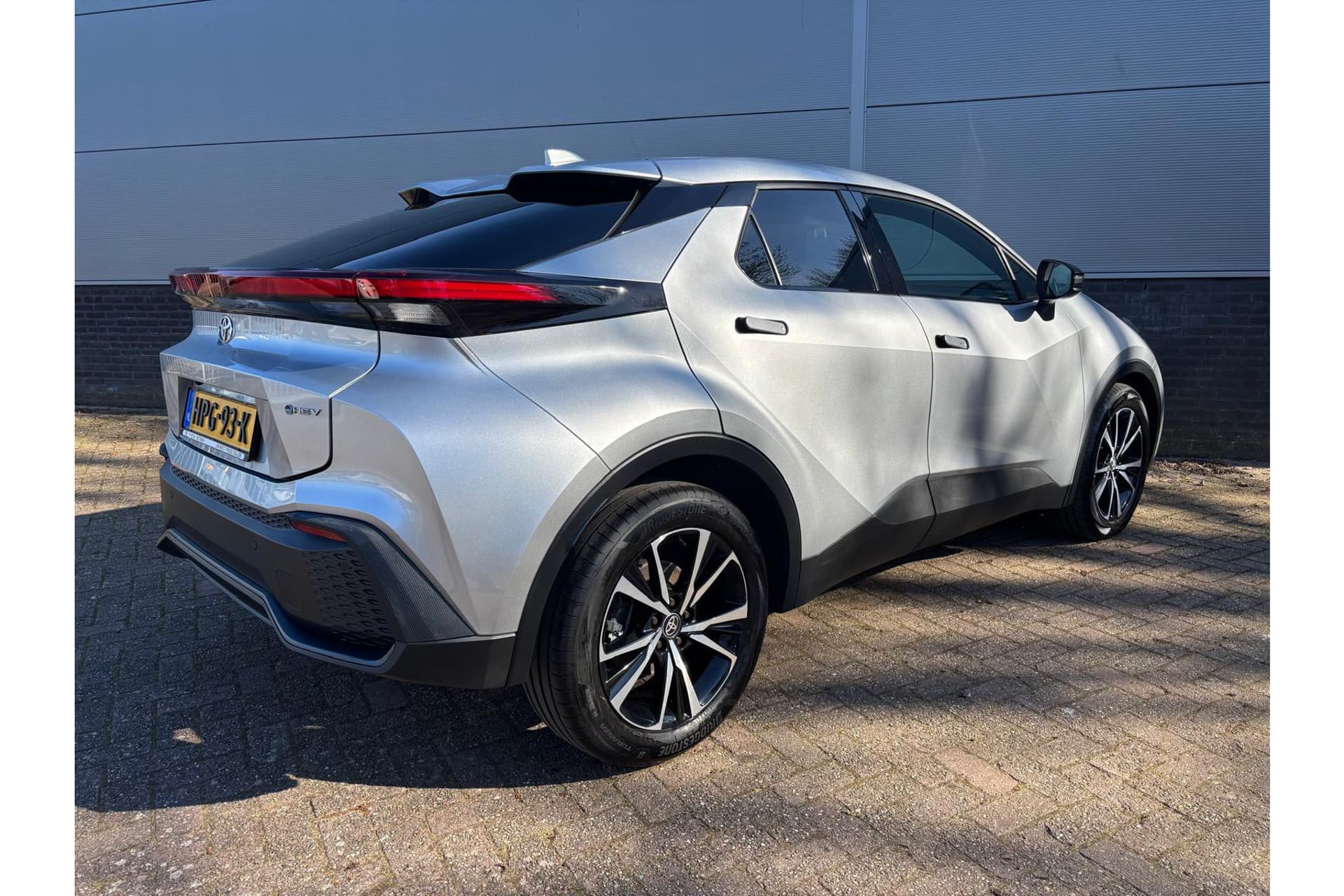 Toyota C-HR 1.8 Hybrid 140 First Edition Limited thumbnail 16