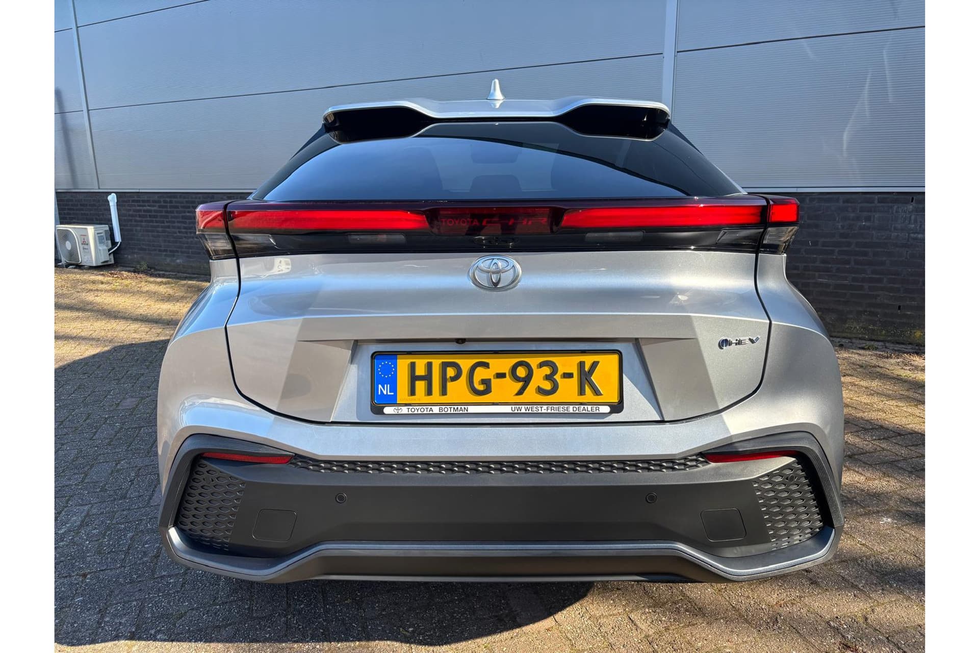 Toyota C-HR 1.8 Hybrid 140 First Edition Limited thumbnail 6