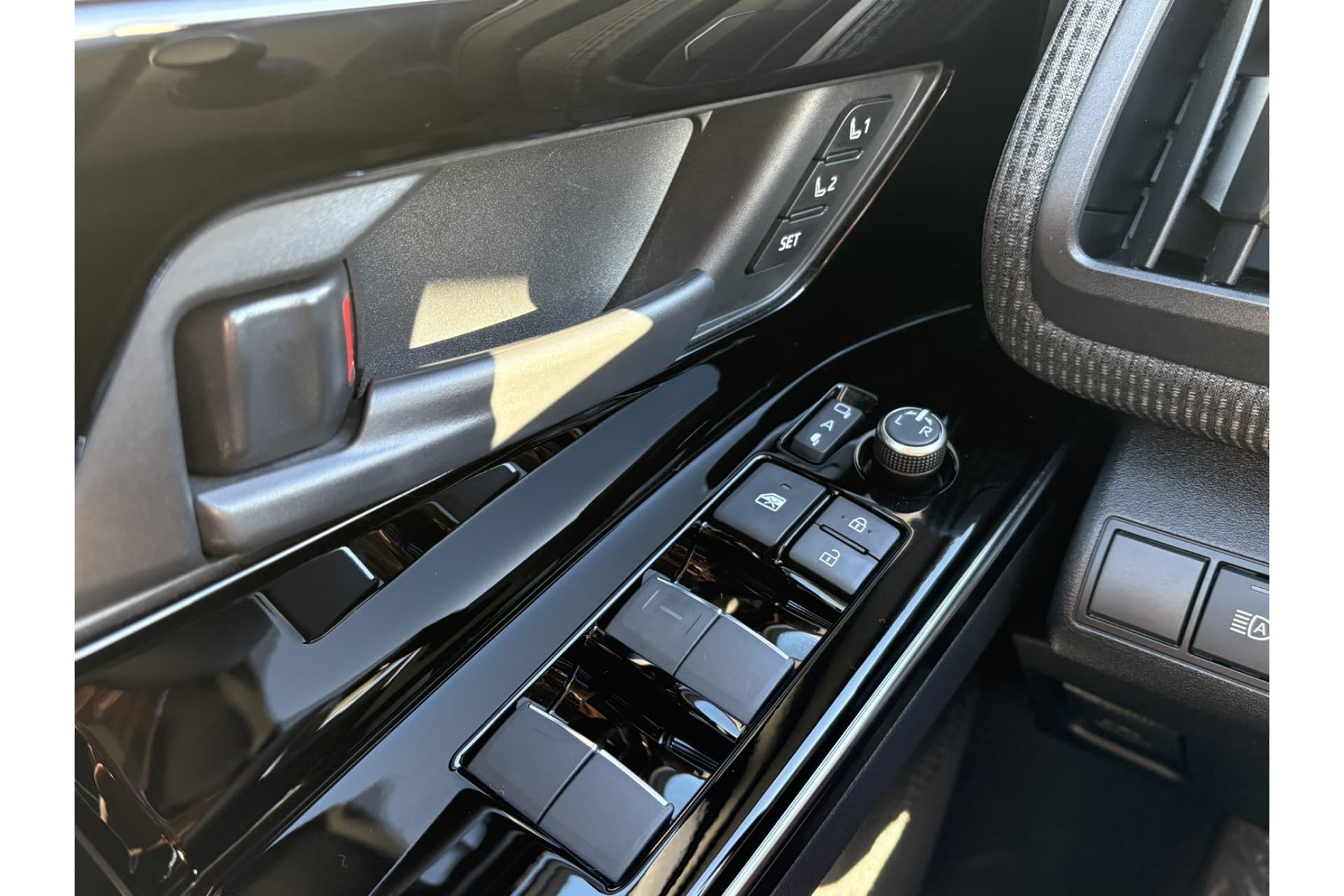 Toyota BZ4X Premium 71 Kwh thumbnail 11