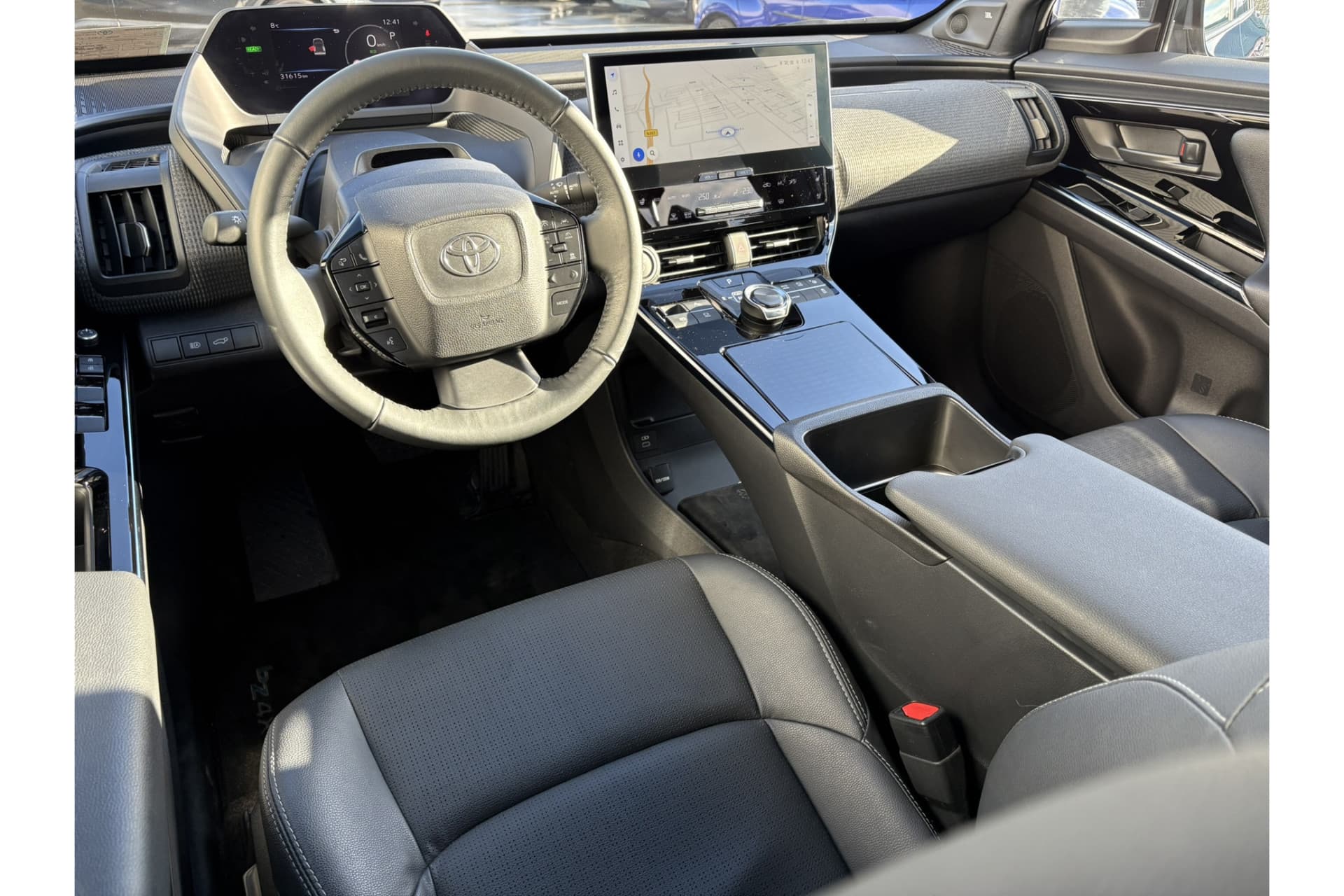 Toyota BZ4X Premium 71 Kwh thumbnail 2