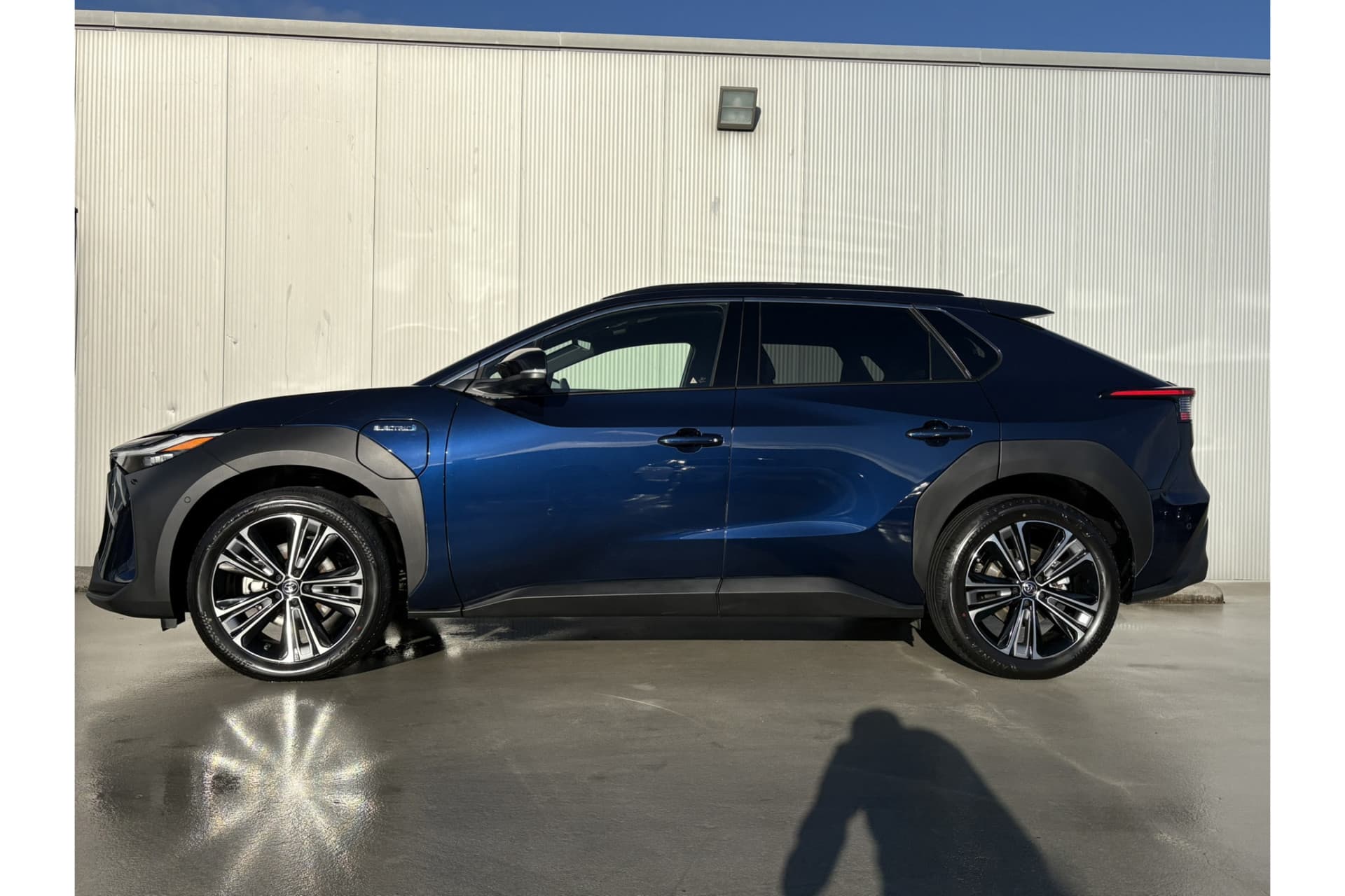 Toyota BZ4X Premium 71 Kwh thumbnail 3