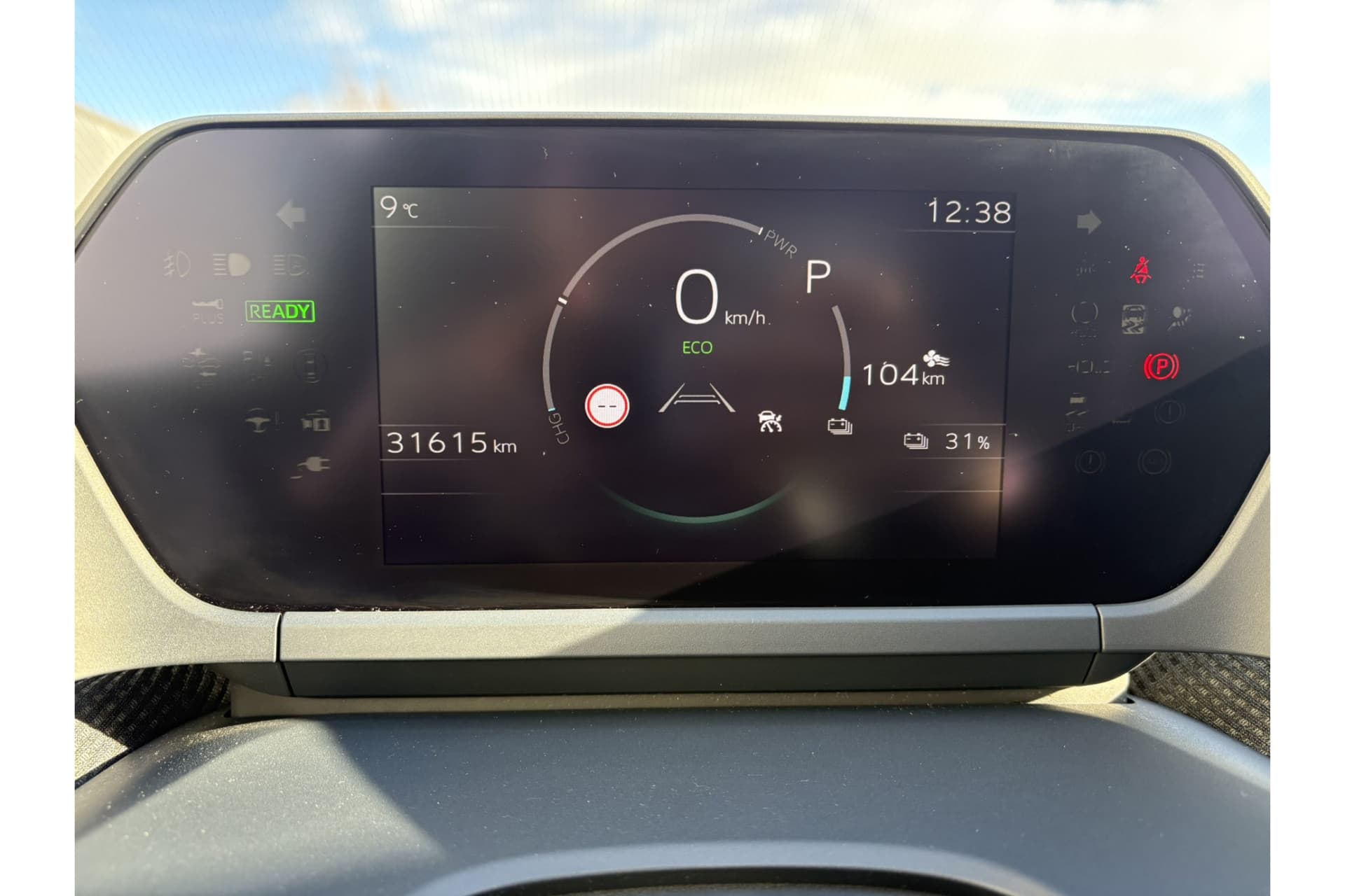 Toyota BZ4X Premium 71 Kwh thumbnail 6