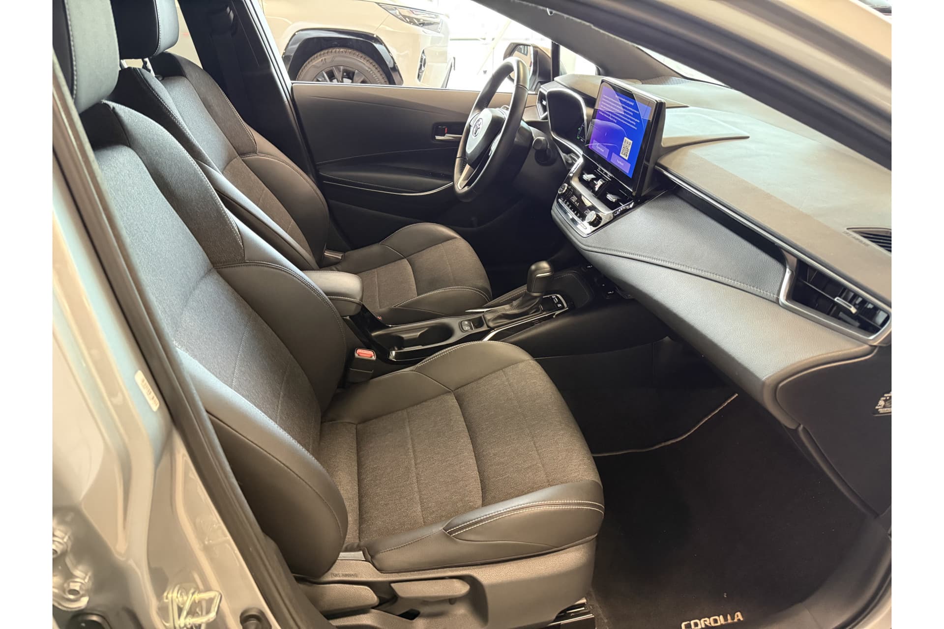 Toyota Corolla Touring Sports Hybrid 140 Dynamic thumbnail 15