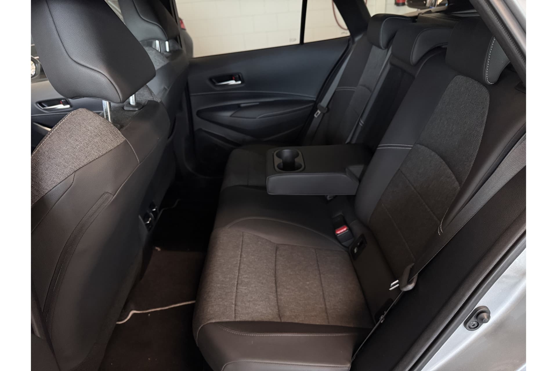 Toyota Corolla Touring Sports Hybrid 140 Dynamic thumbnail 19