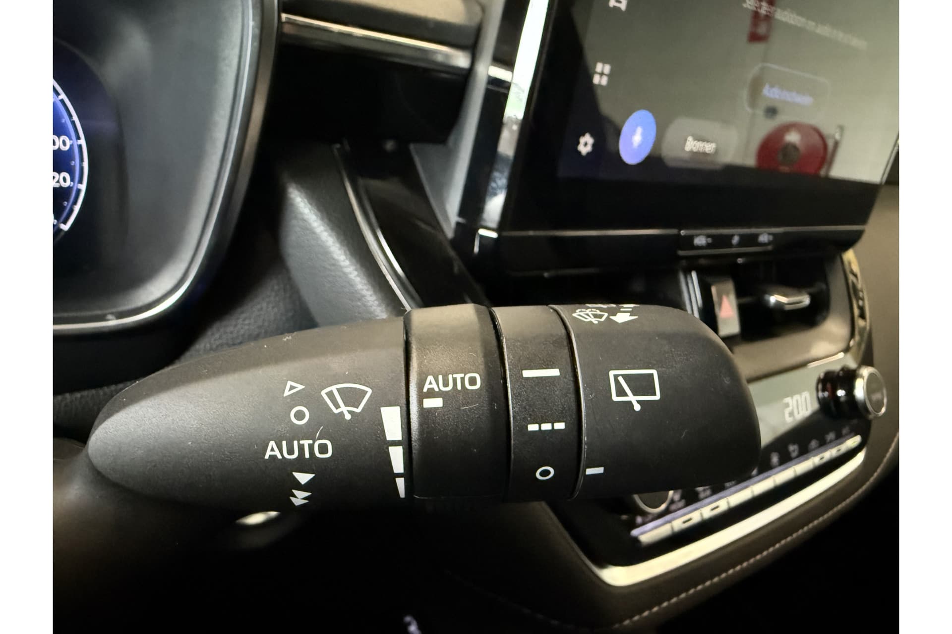 Toyota Corolla Touring Sports Hybrid 140 Dynamic thumbnail 24