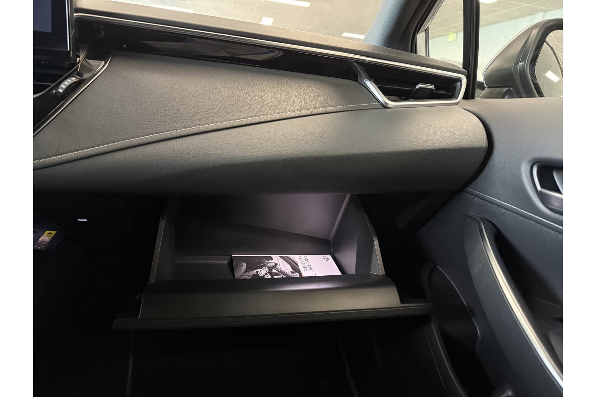 Toyota Corolla Touring Sports Hybrid 140 Dynamic thumbnail 35