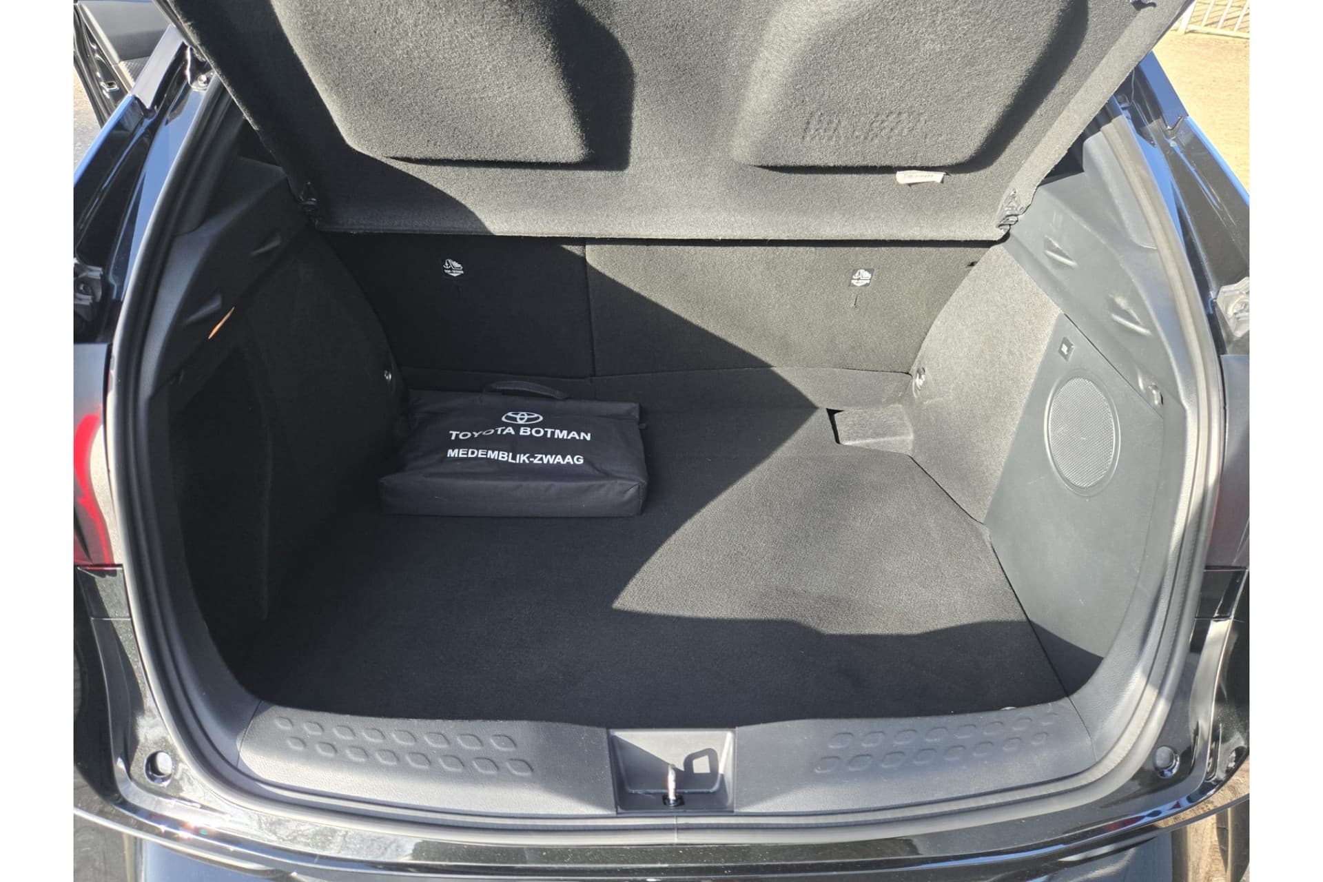 Toyota C-HR 1.8 Hybrid Executive thumbnail 21