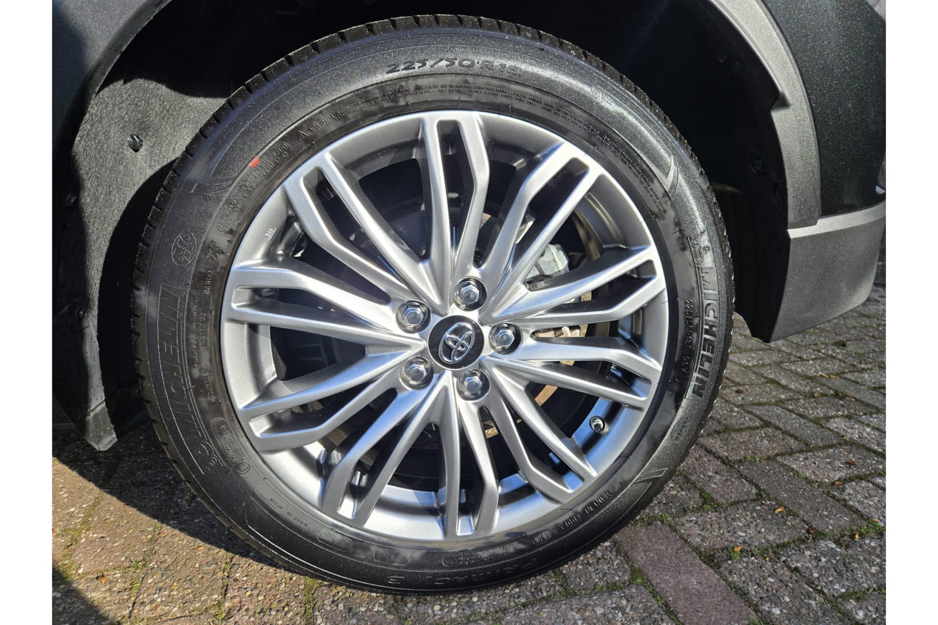 Toyota C-HR 1.8 Hybrid Executive thumbnail 22