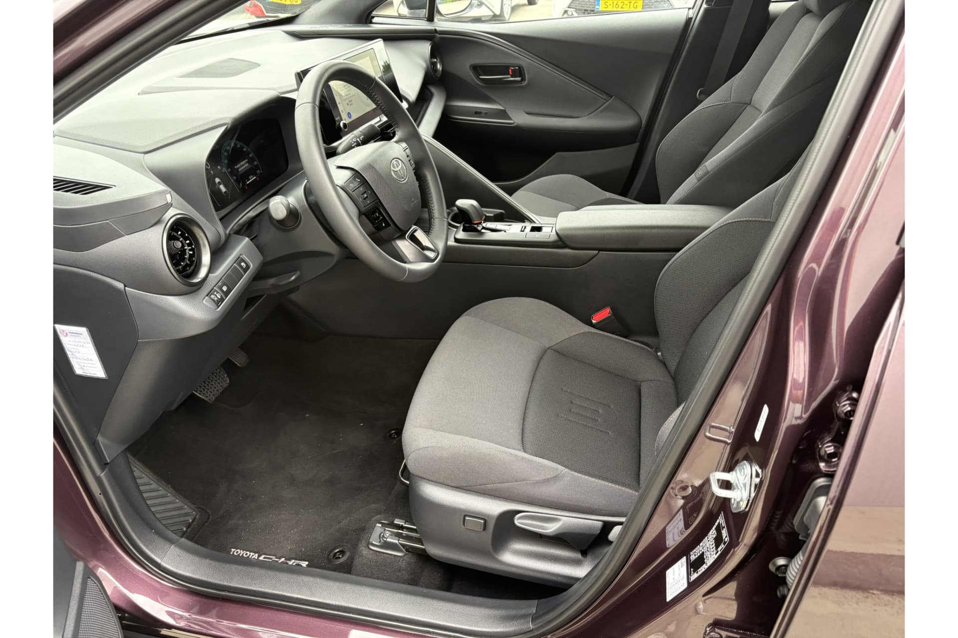 Toyota C-HR 1.8 Hybrid 140 Dynamic thumbnail 12