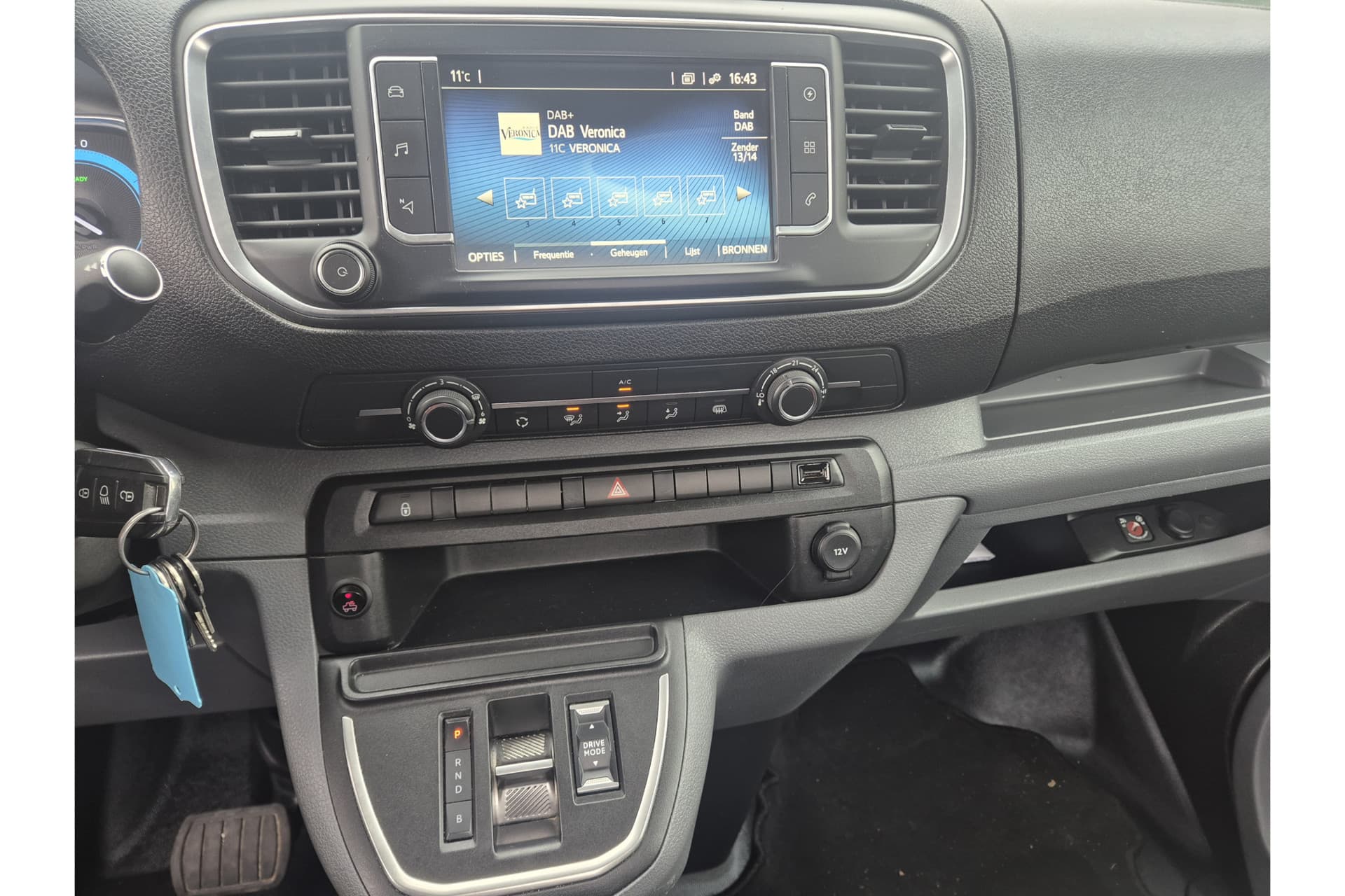 Toyota Proace Electric Pick-Up Extra Range Navigator 75 Kwh thumbnail 12