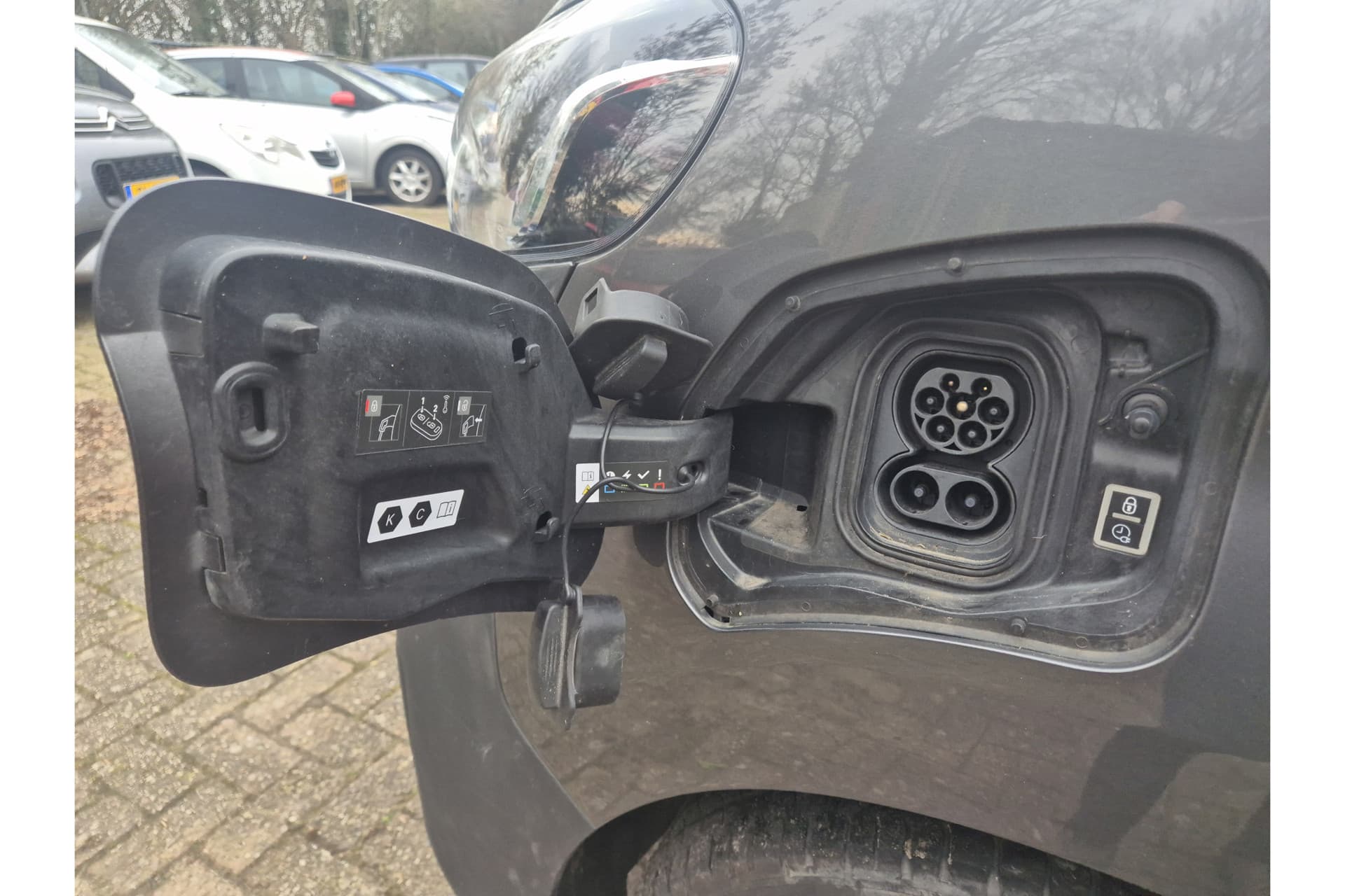 Toyota Proace Electric Pick-Up Extra Range Navigator 75 Kwh thumbnail 13