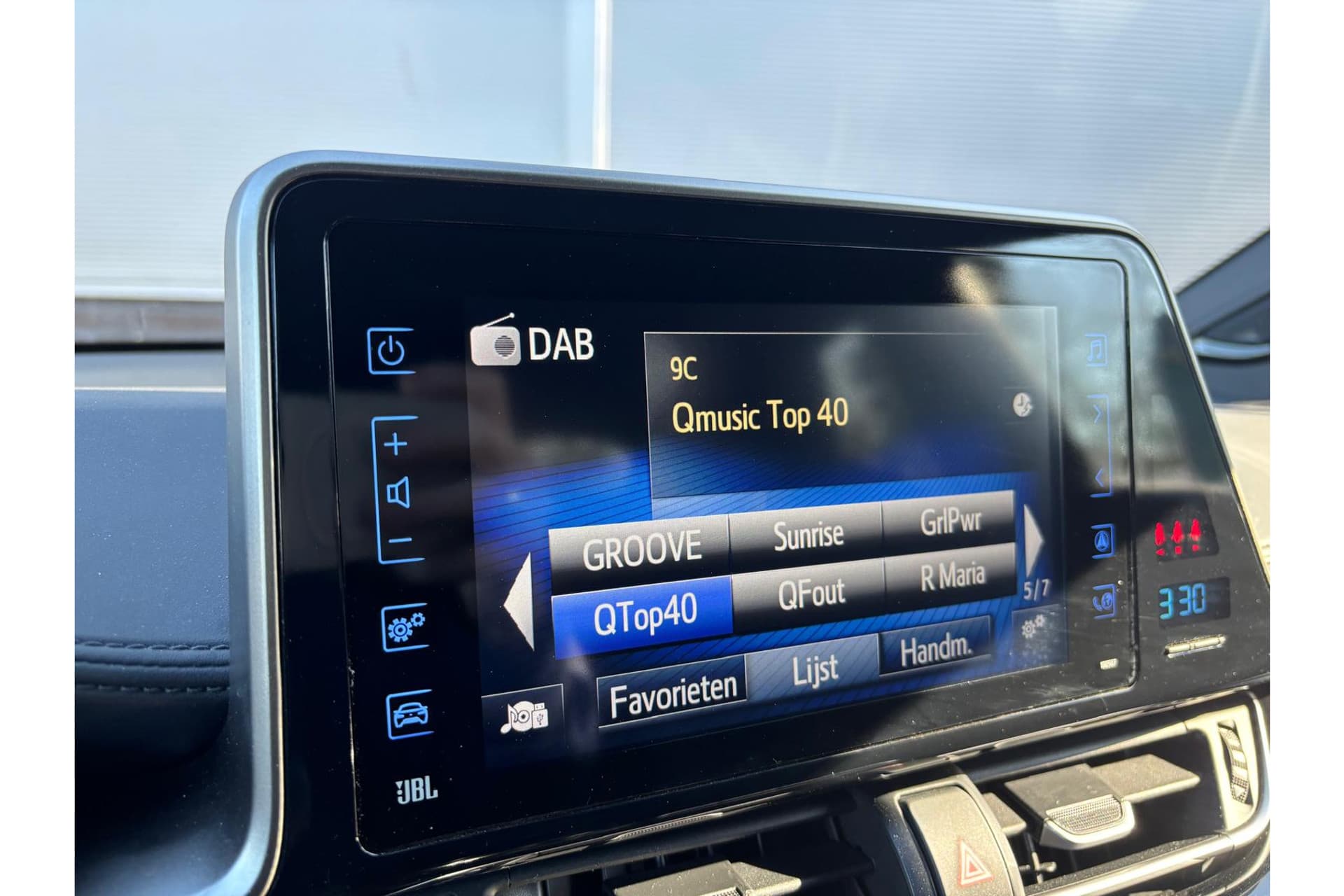 Toyota C-HR 1.8 Hybrid Style Ultimate Trekhaak Zeer Compleet ! thumbnail 19