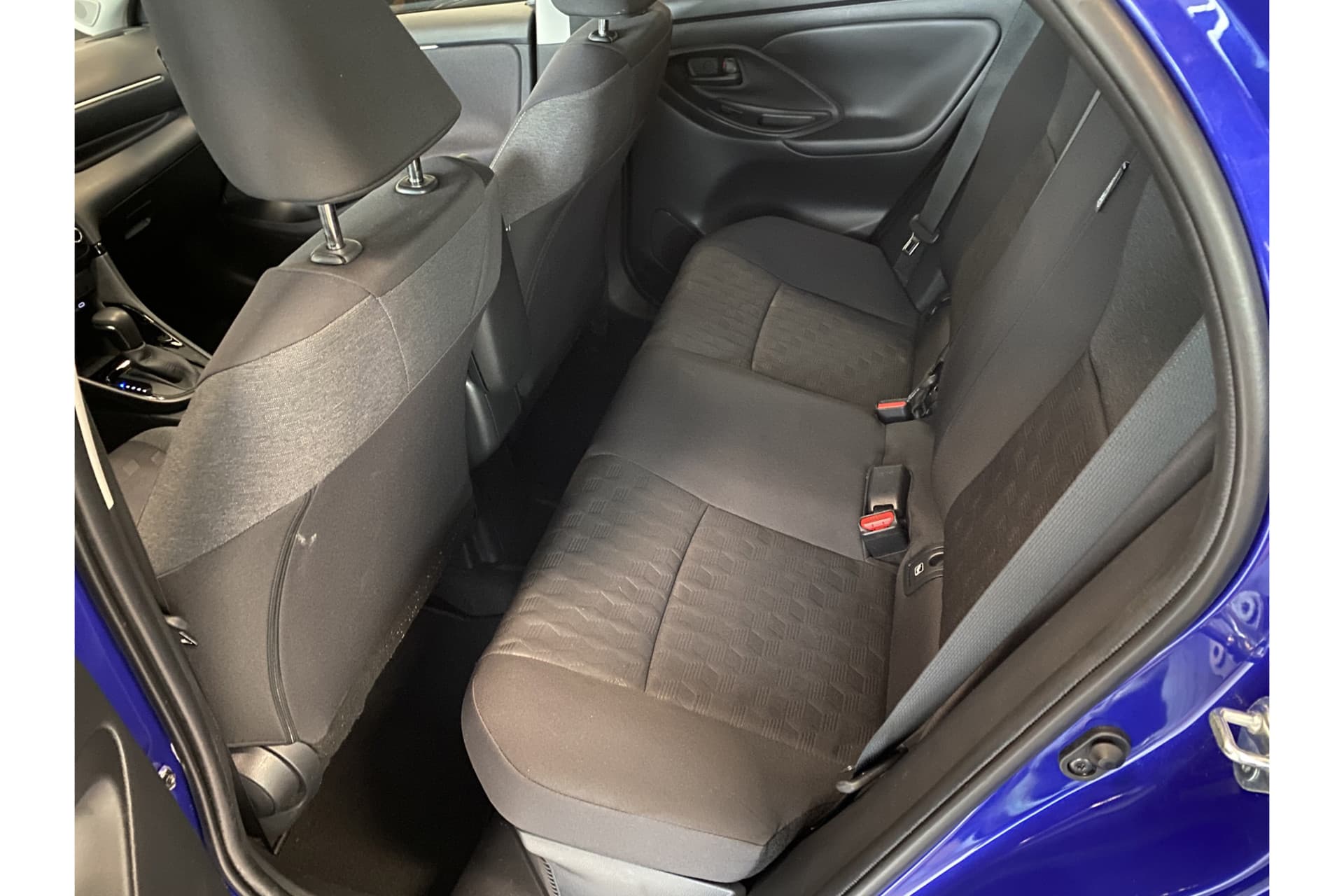 Toyota Yaris 1.5 Hybrid 115 First Edition thumbnail 11