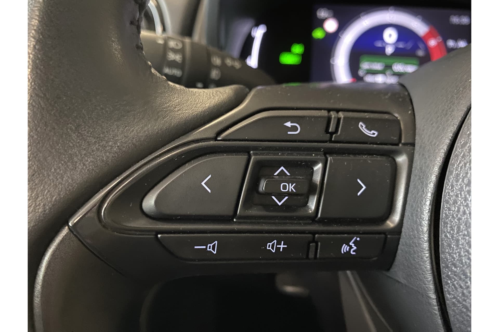 Toyota Yaris 1.5 Hybrid 115 First Edition thumbnail 22