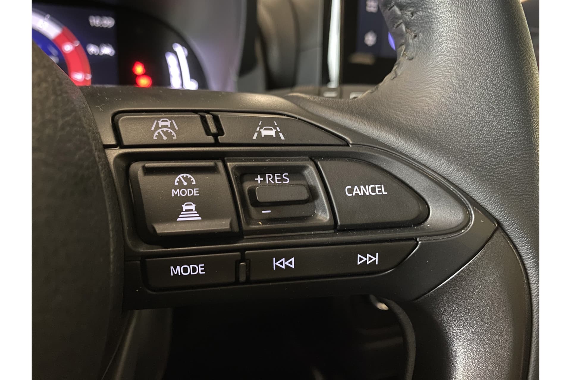 Toyota Yaris 1.5 Hybrid 115 First Edition thumbnail 25