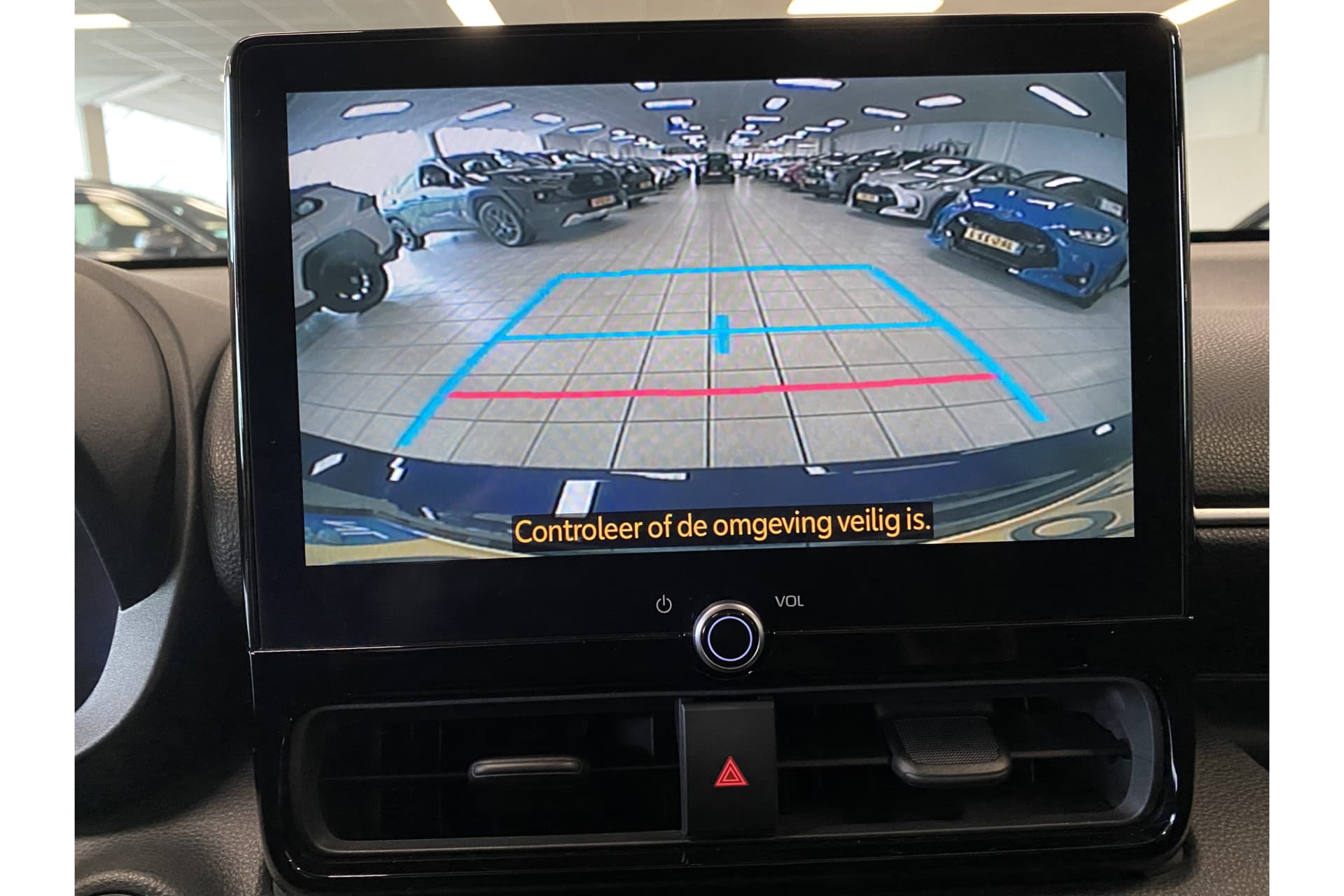 Toyota Yaris 1.5 Hybrid 115 First Edition thumbnail 33