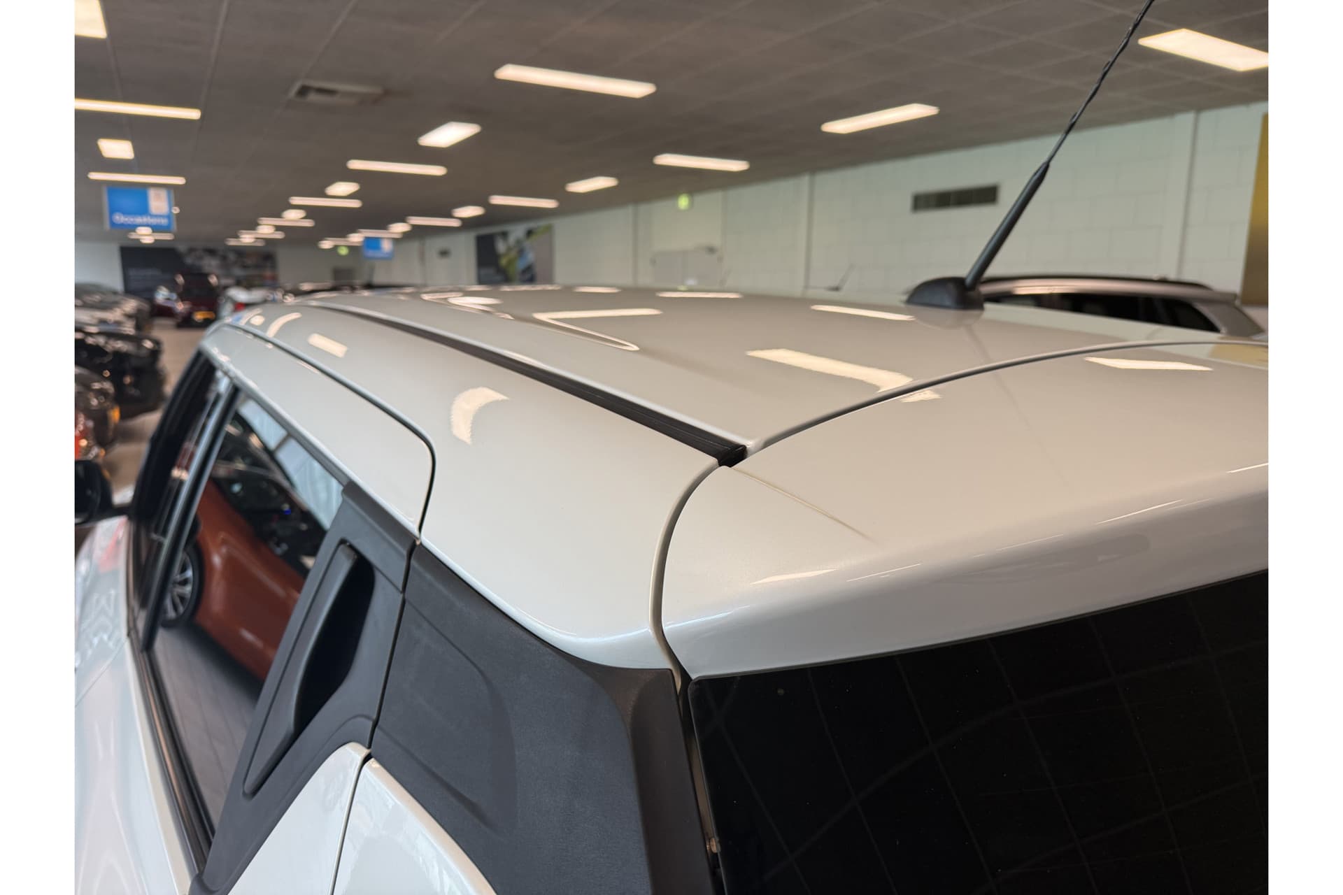 Suzuki Swift 1.2 Select thumbnail 10