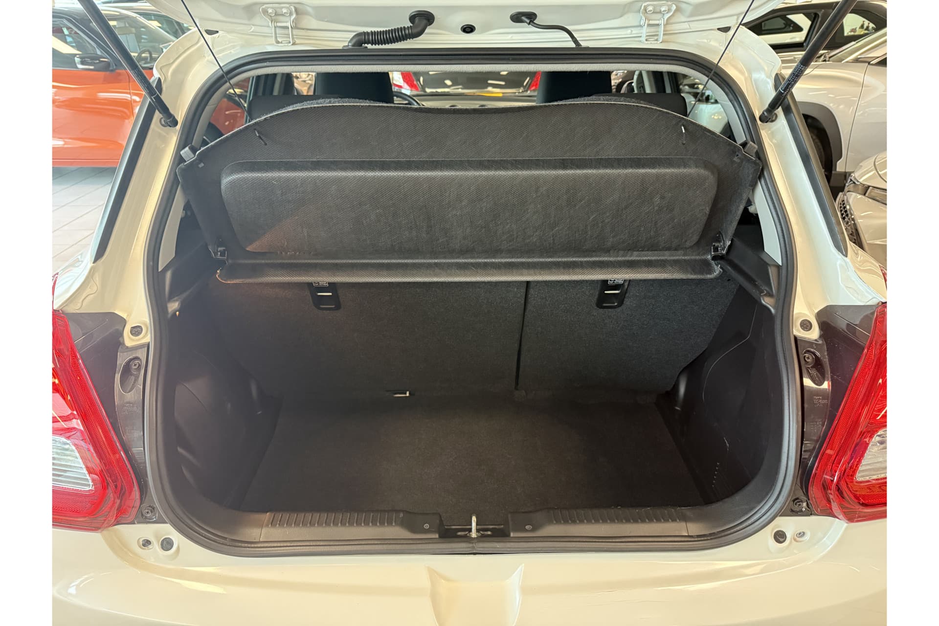 Suzuki Swift 1.2 Select thumbnail 7