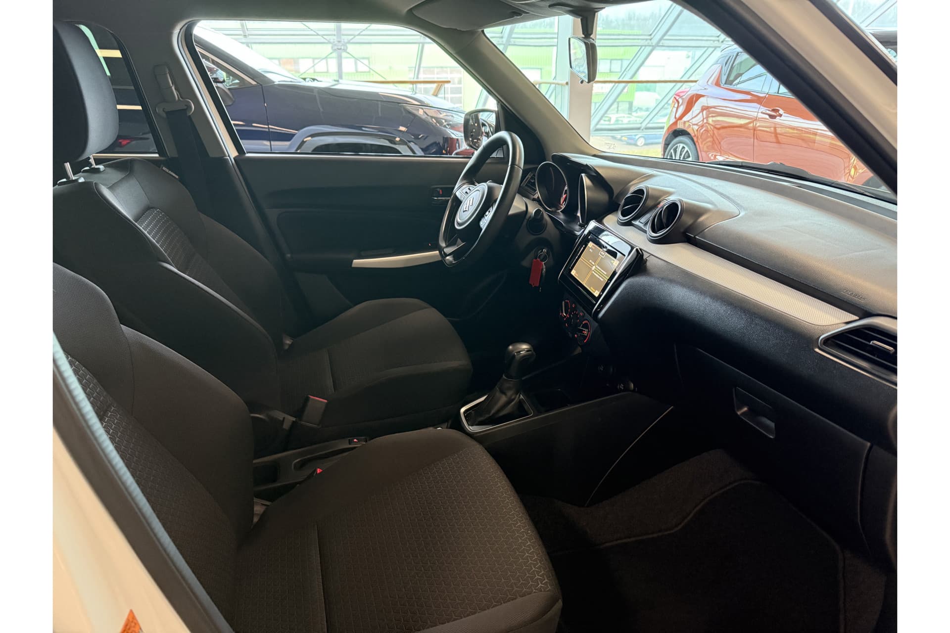 Suzuki Swift 1.2 Select thumbnail 9