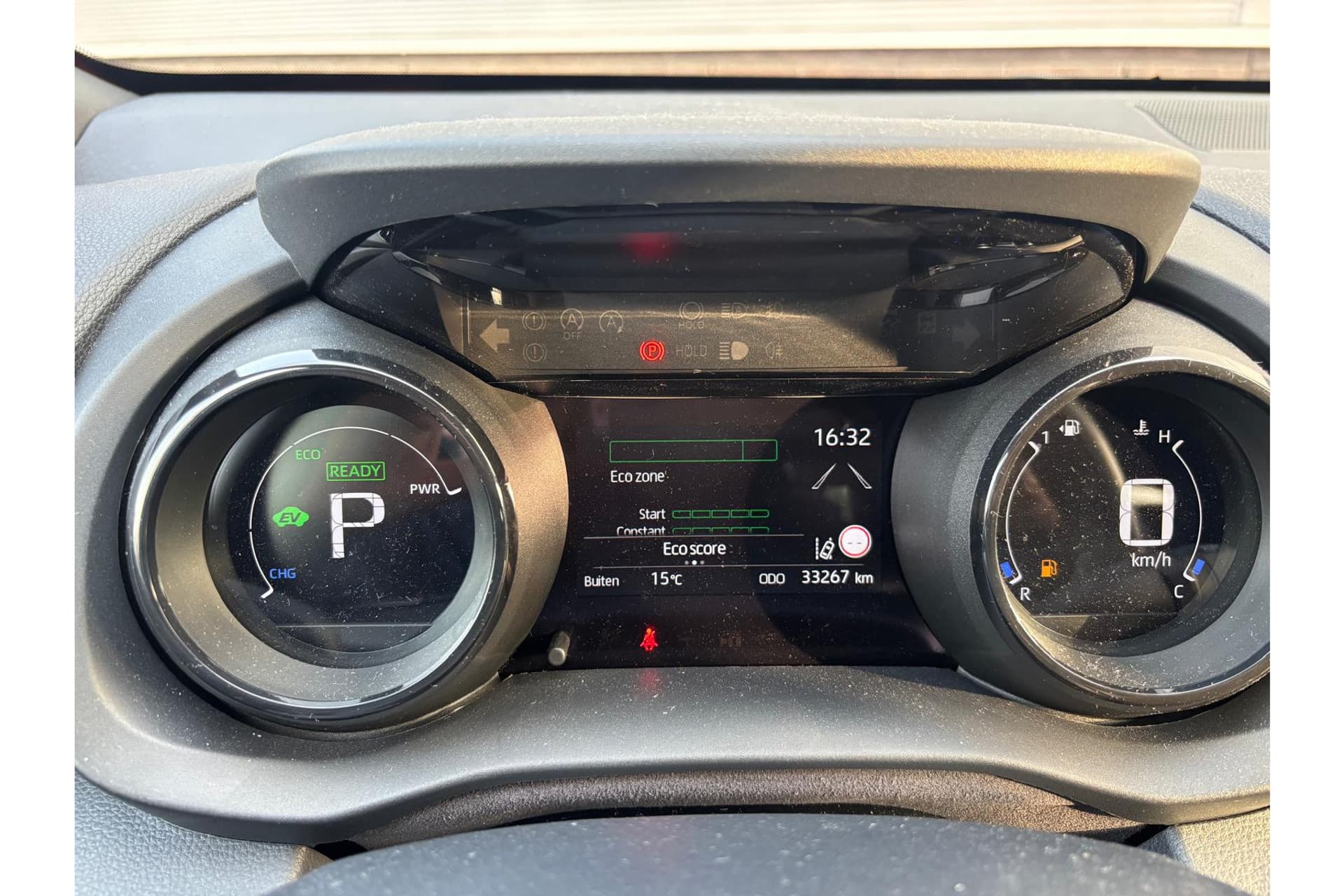 Toyota Yaris 1.5 Hybrid Executive Limited Automaat thumbnail 3