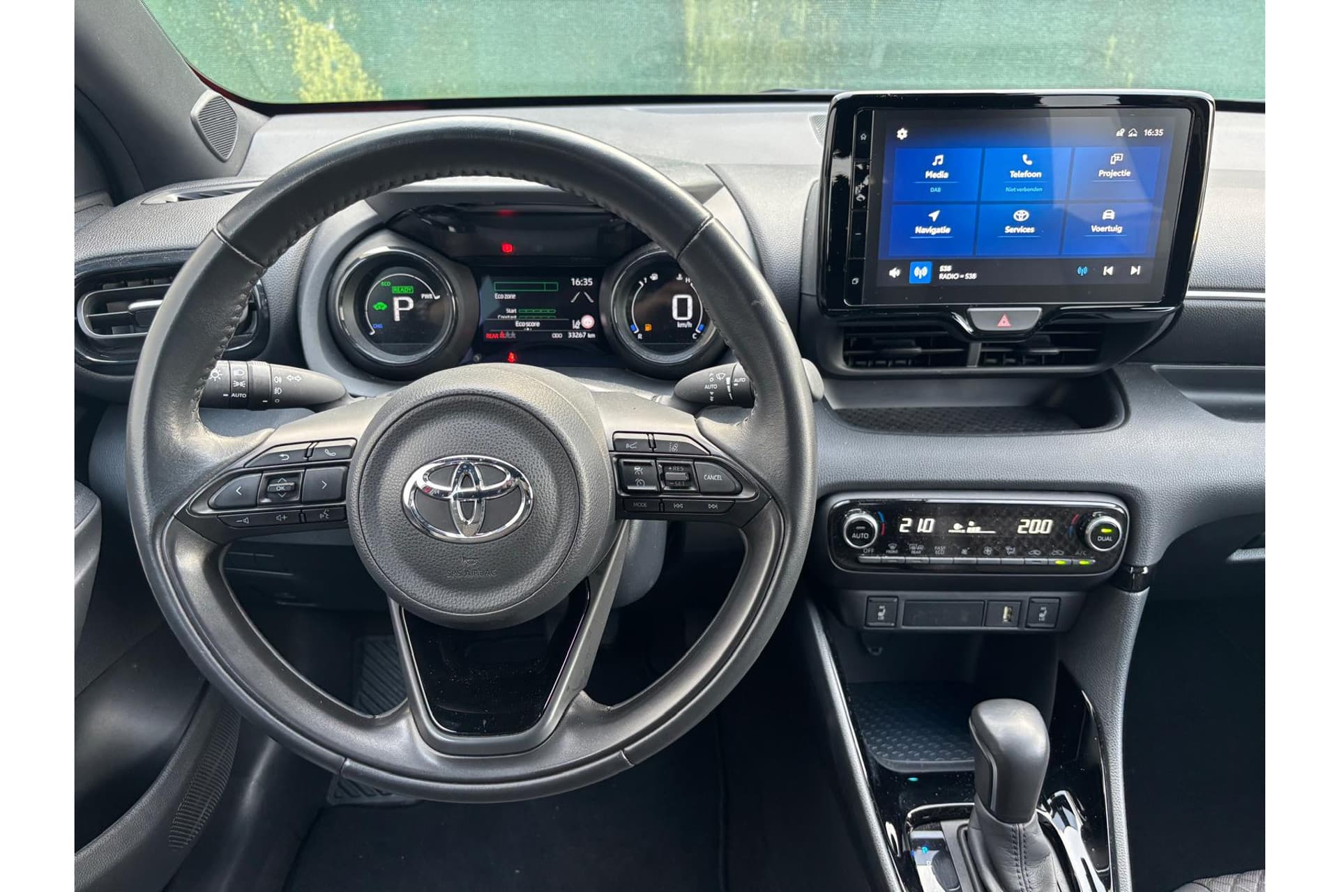 Toyota Yaris 1.5 Hybrid Executive Limited Automaat thumbnail 4