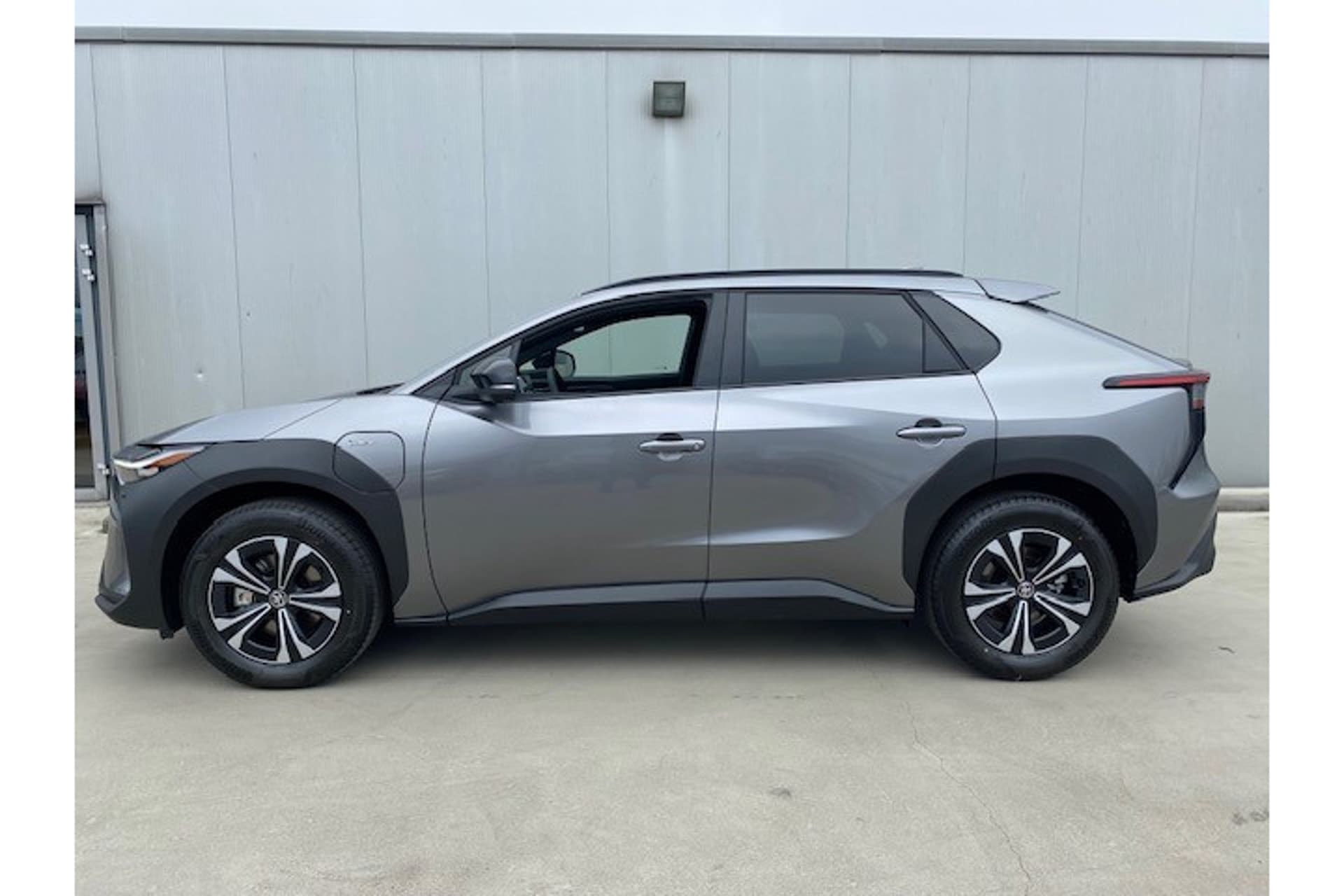 Toyota BZ4X Dynamic 71 Kwh thumbnail 2