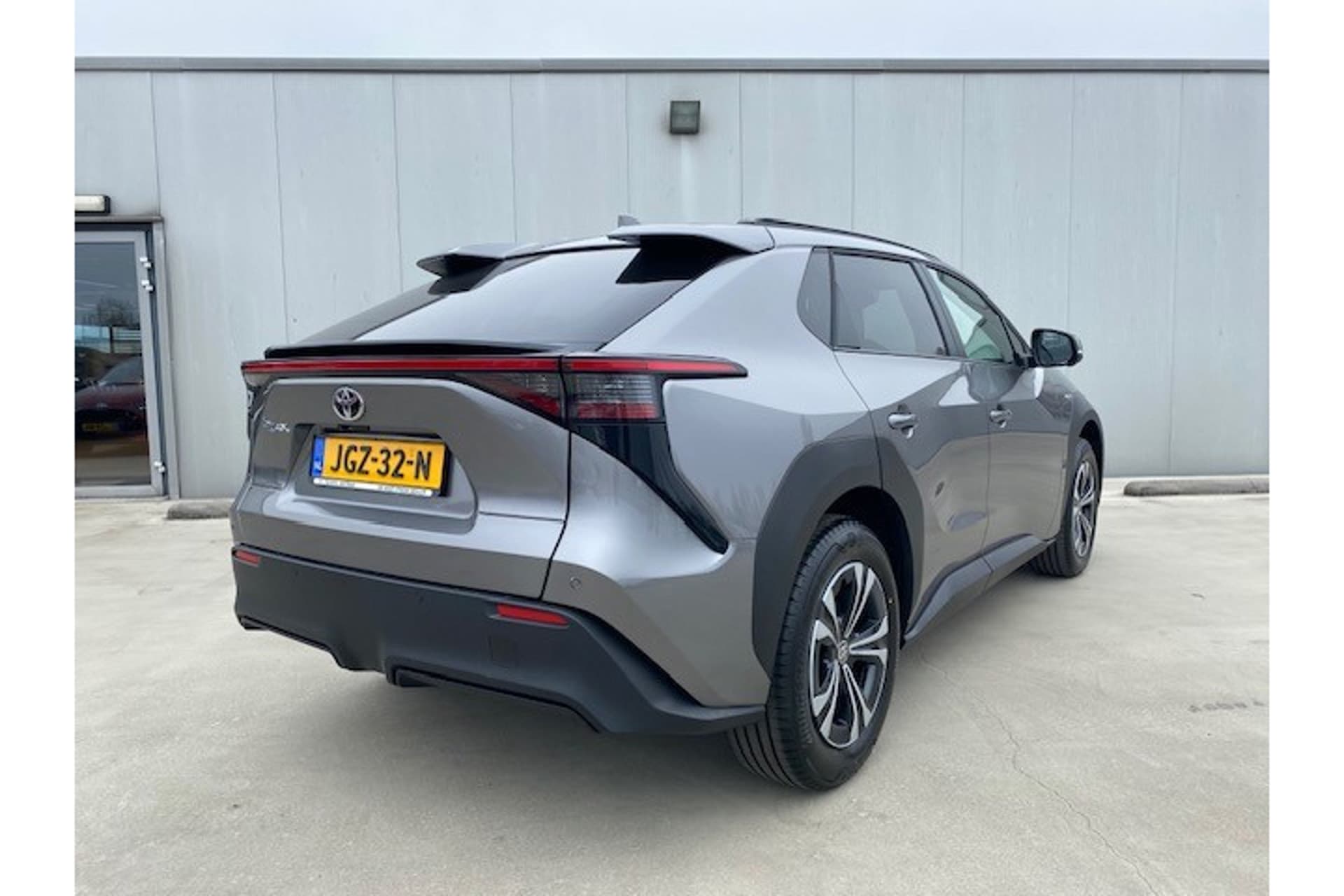 Toyota BZ4X Dynamic 71 Kwh thumbnail 4