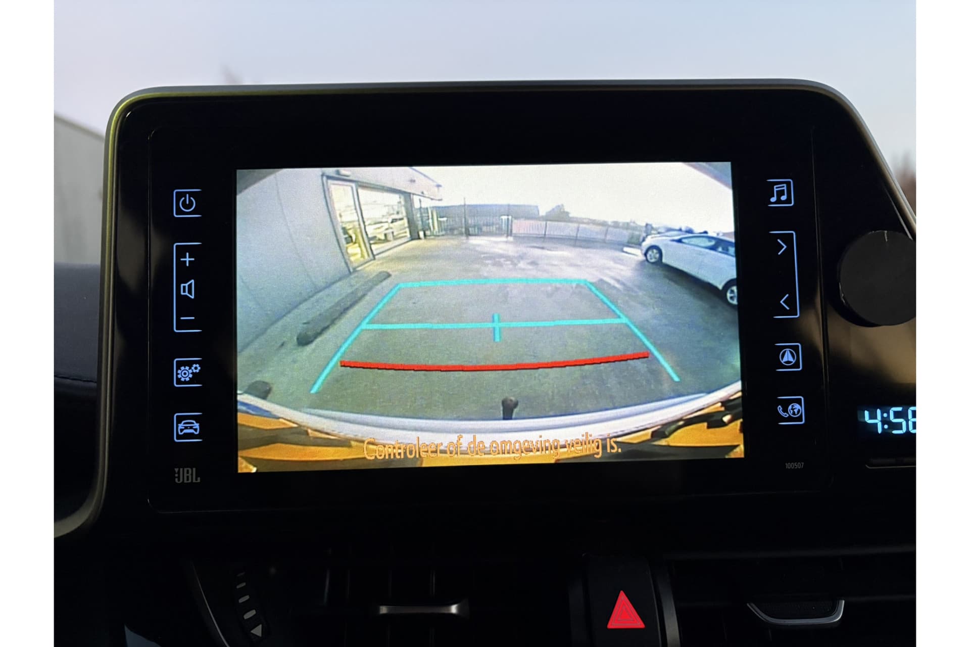 Toyota C-HR 1.8 Hybrid Executive thumbnail 14