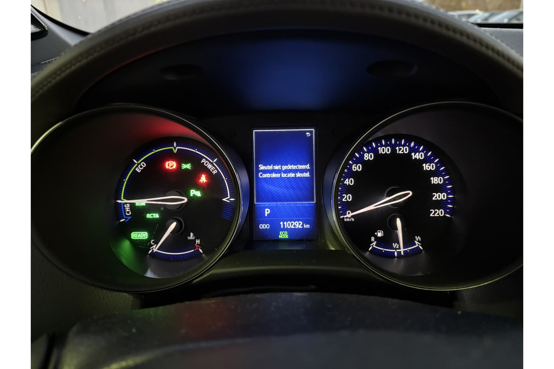 Toyota C-HR 1.8 Hybrid Executive thumbnail 8