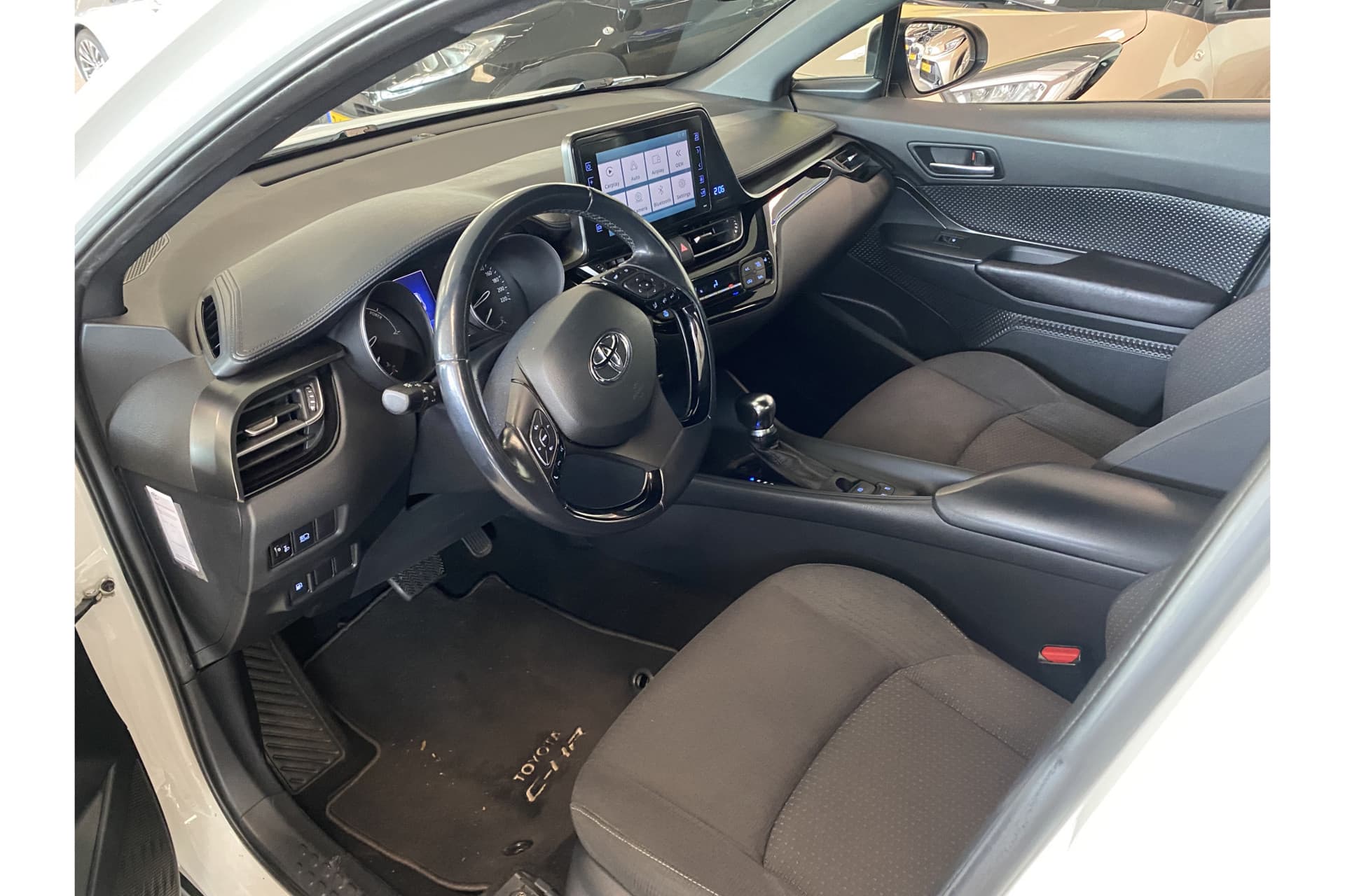 Toyota C-HR 1.8 Hybrid Dynamic thumbnail 10