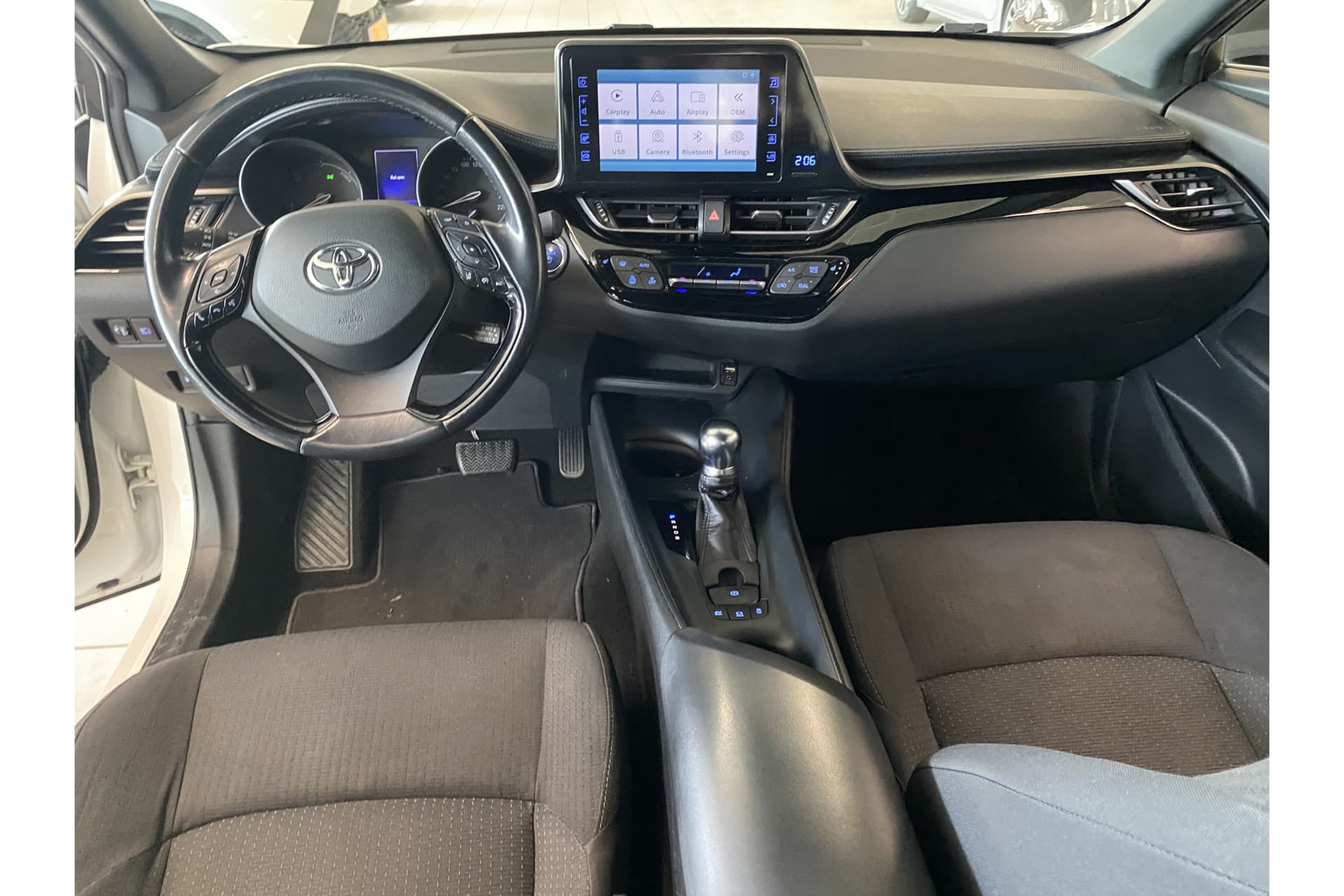 Toyota C-HR 1.8 Hybrid Dynamic thumbnail 13