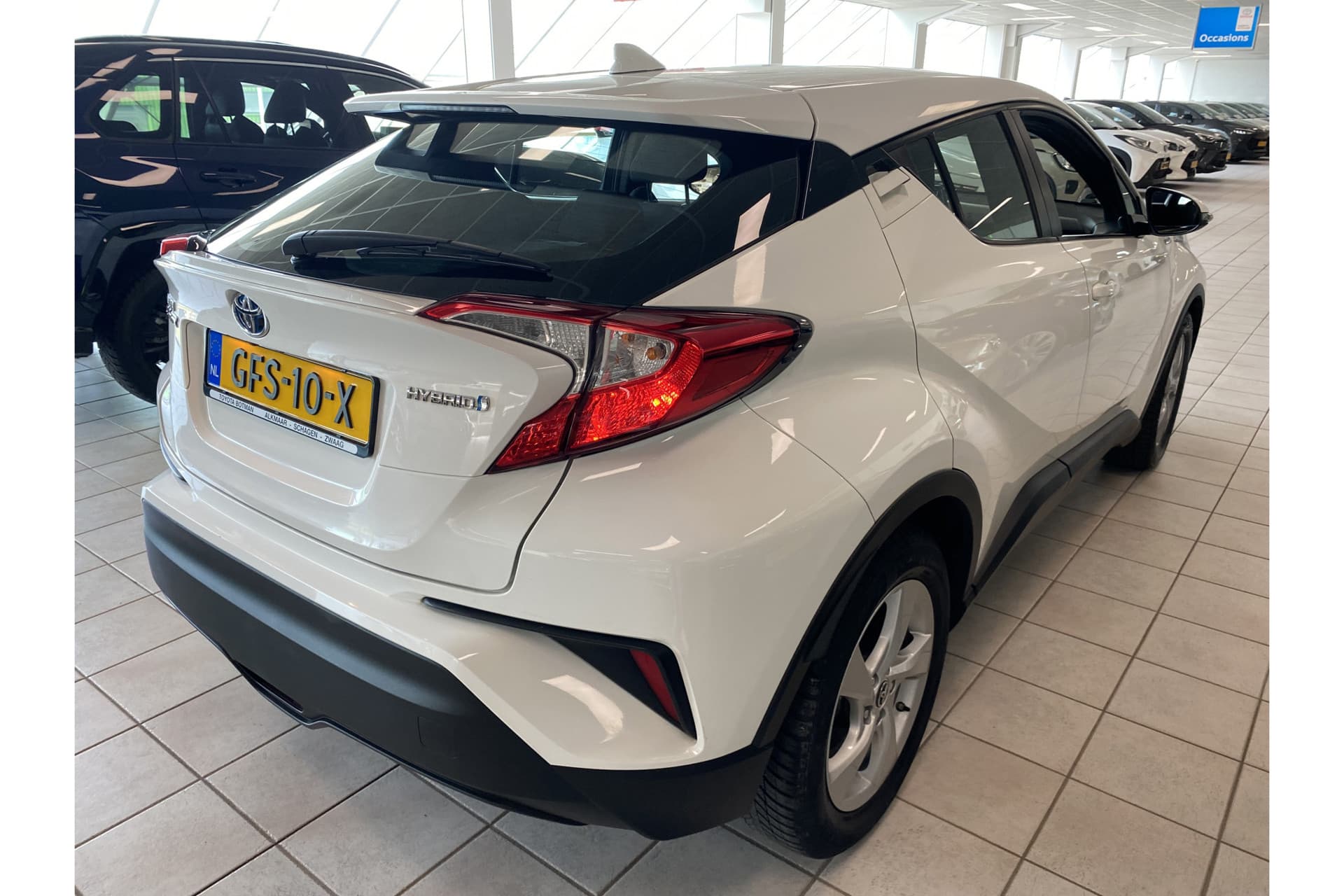 Toyota C-HR 1.8 Hybrid Dynamic thumbnail 6
