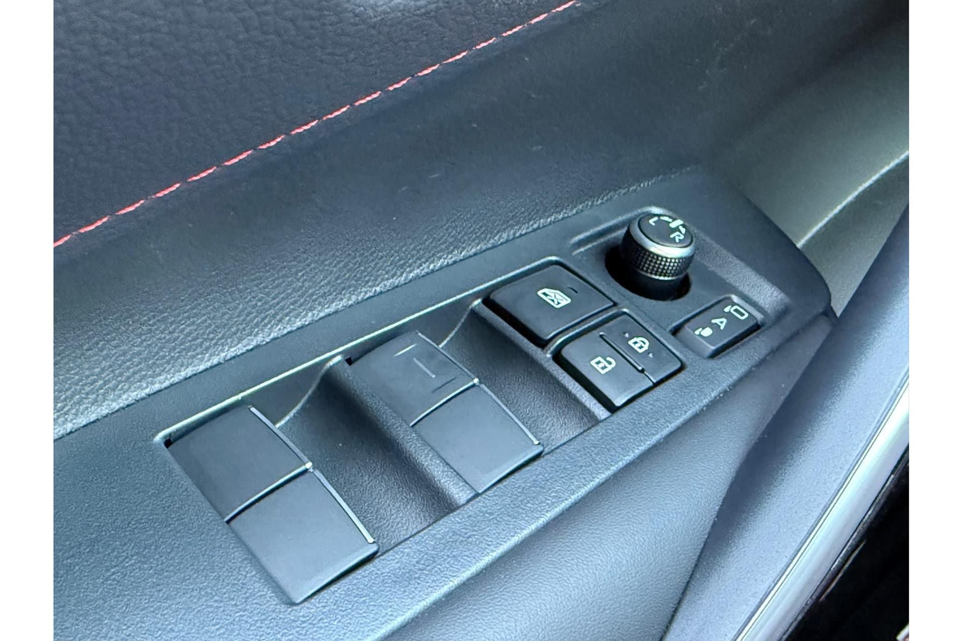 Toyota Corolla Touring Sports Hybrid 140 Gr Sport Automaat thumbnail 14