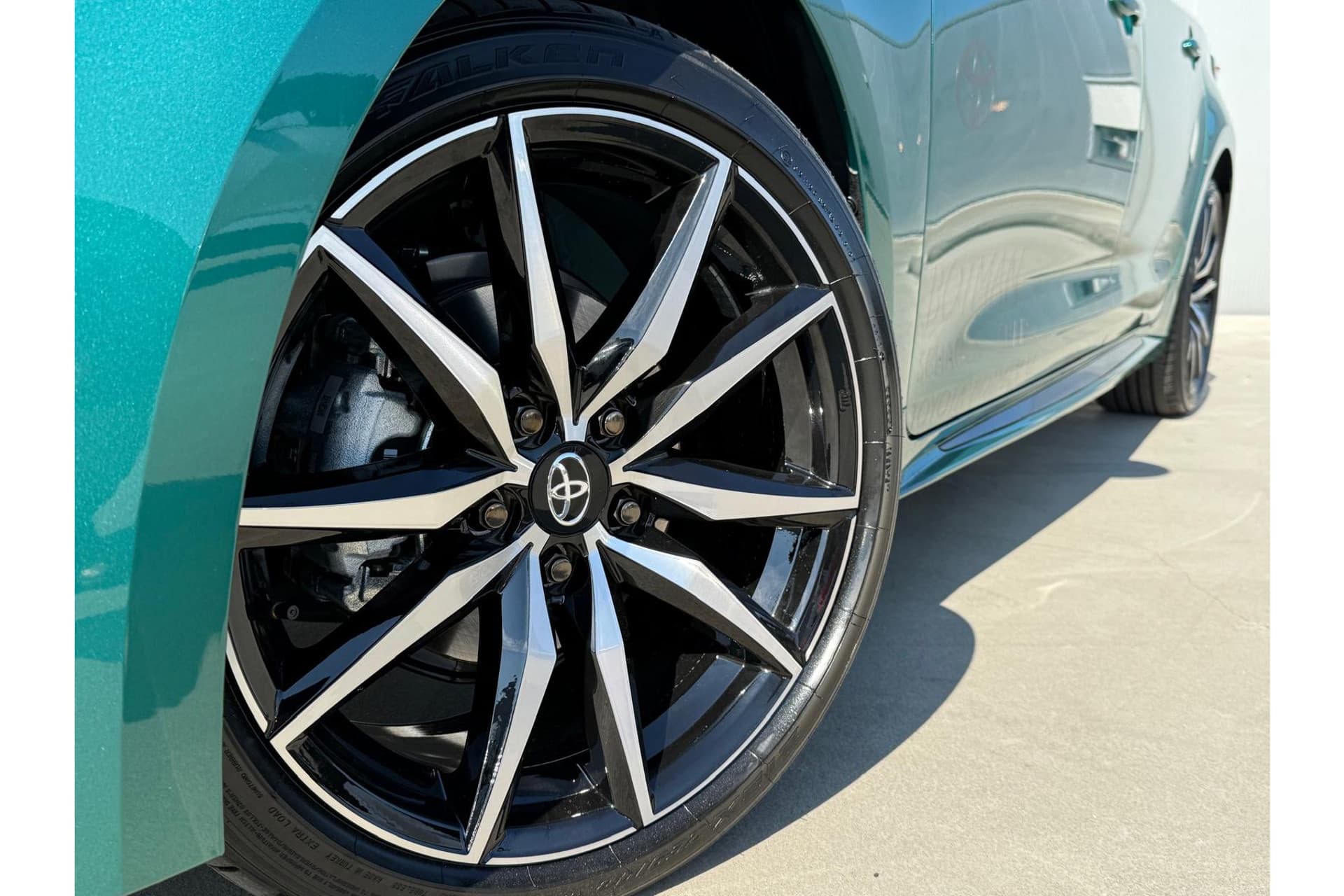 Toyota Corolla Touring Sports Hybrid 140 Gr Sport Automaat thumbnail 2