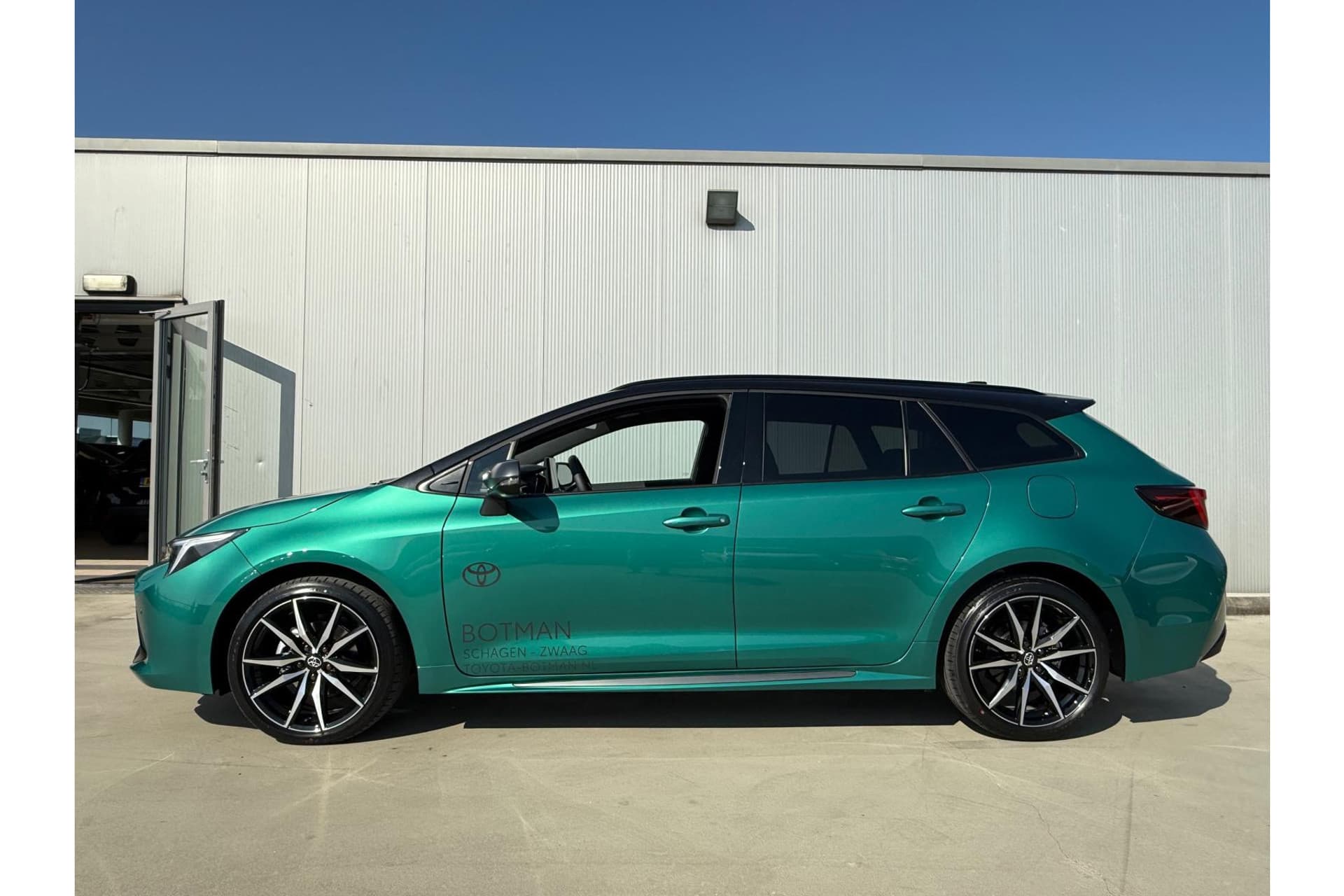 Toyota Corolla Touring Sports Hybrid 140 Gr Sport Automaat thumbnail 5