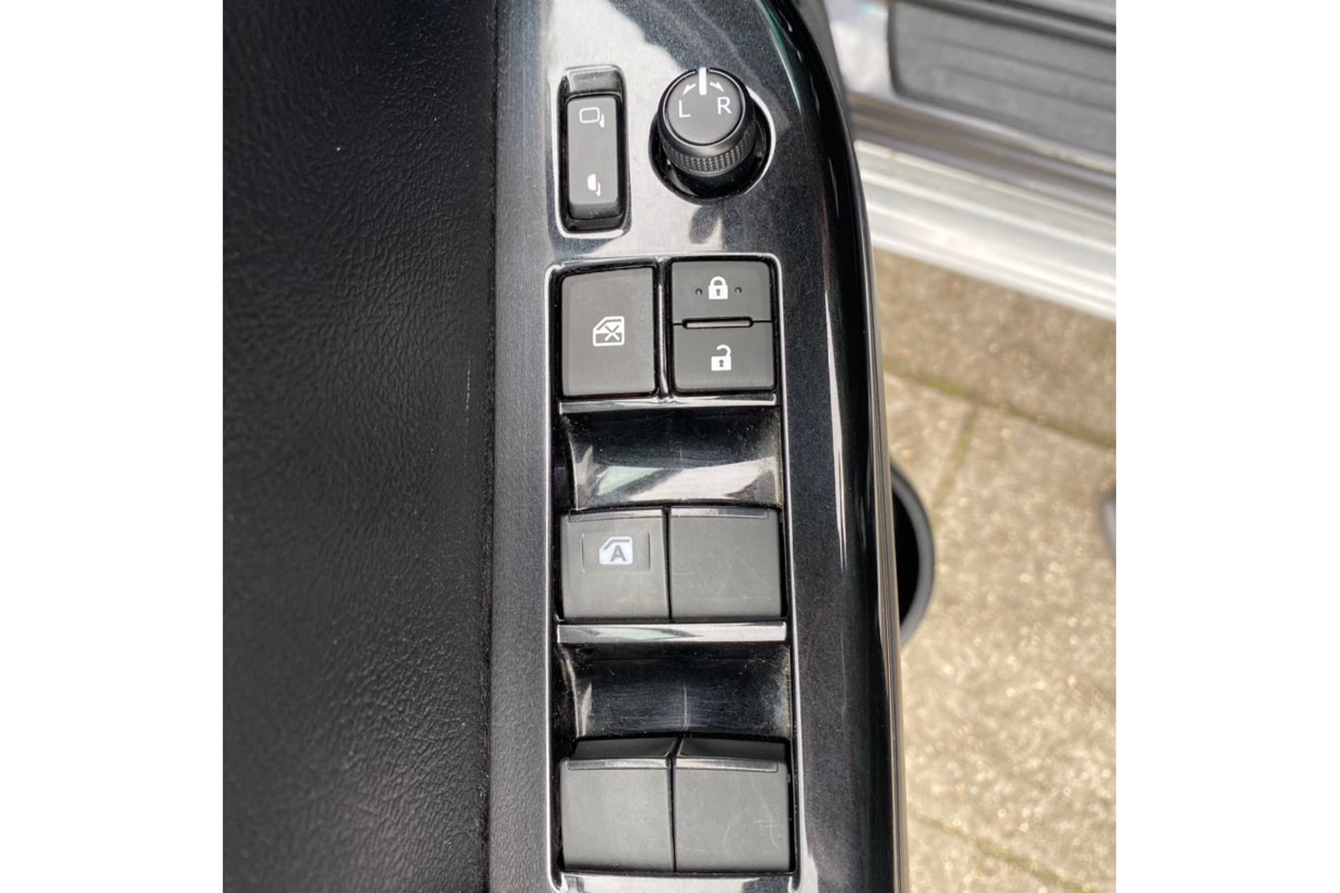 Toyota Hilux 2.4 D-4D Double Cab Professional thumbnail 15