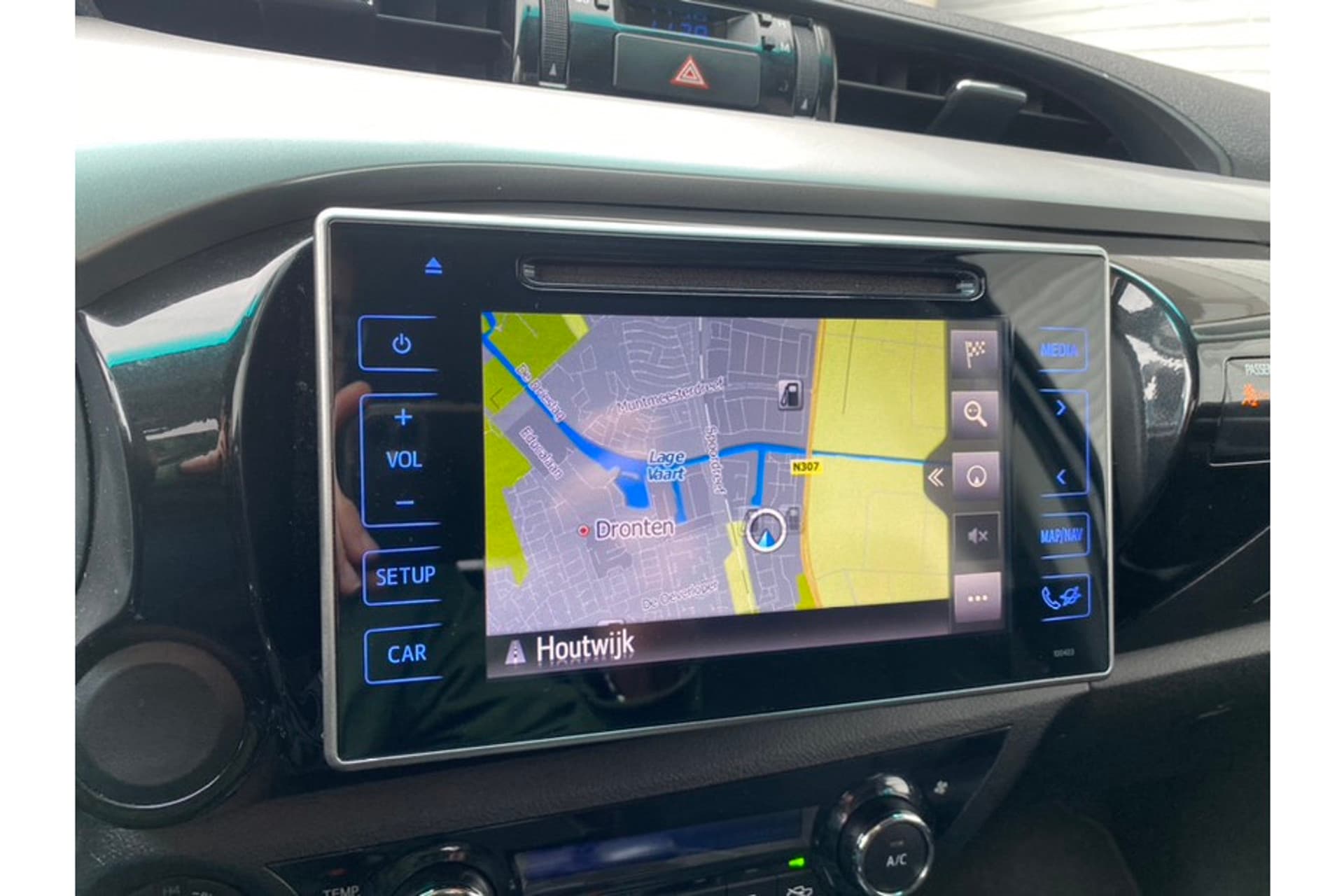 Toyota Hilux 2.4 D-4D Double Cab Professional thumbnail 22