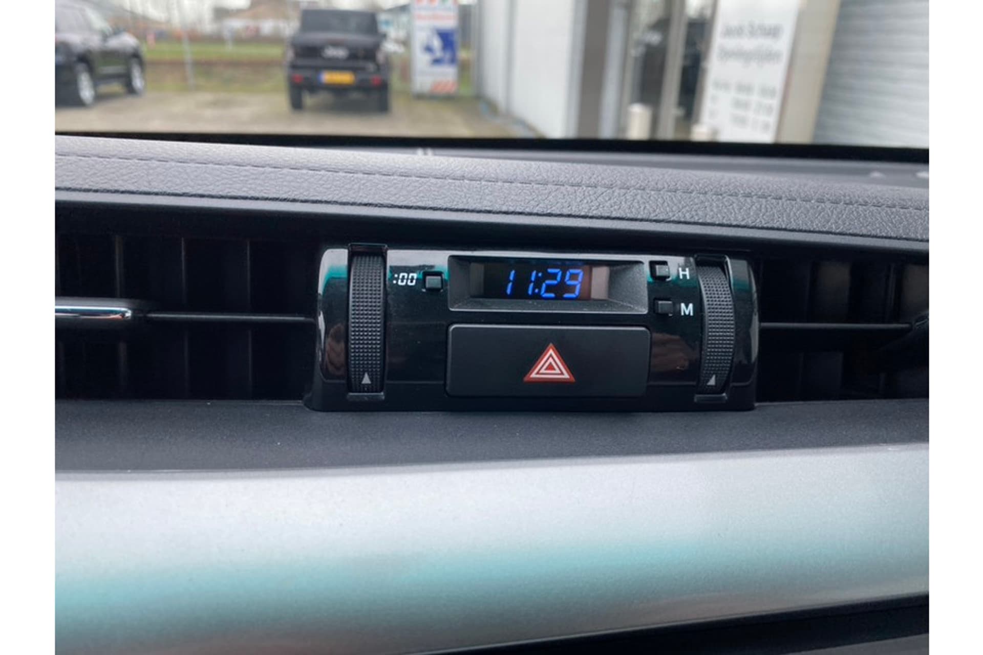 Toyota Hilux 2.4 D-4D Double Cab Professional thumbnail 23